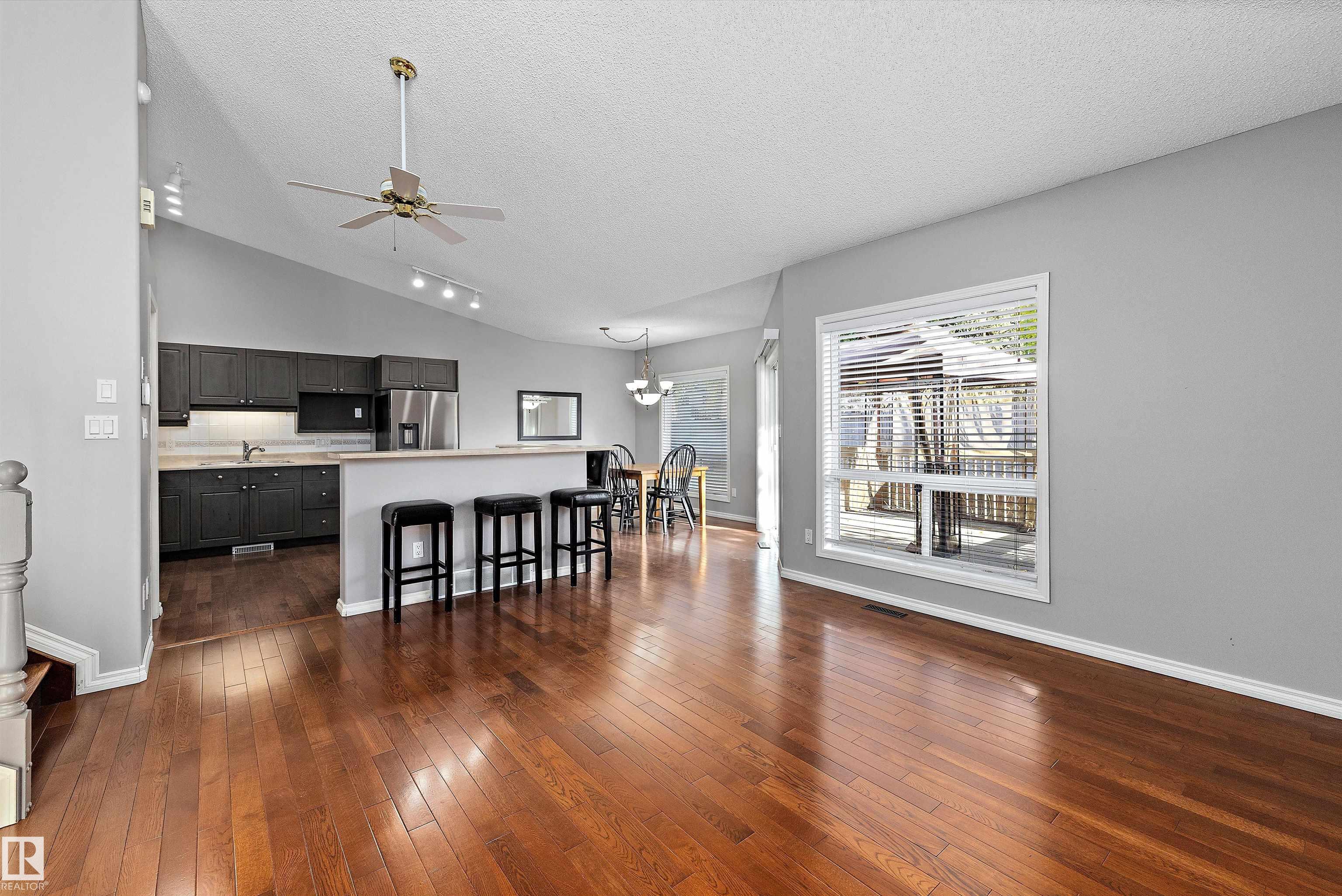 Photo 10 at 123 - 215 Blackburn Drive SW, Blackburne, Edmonton