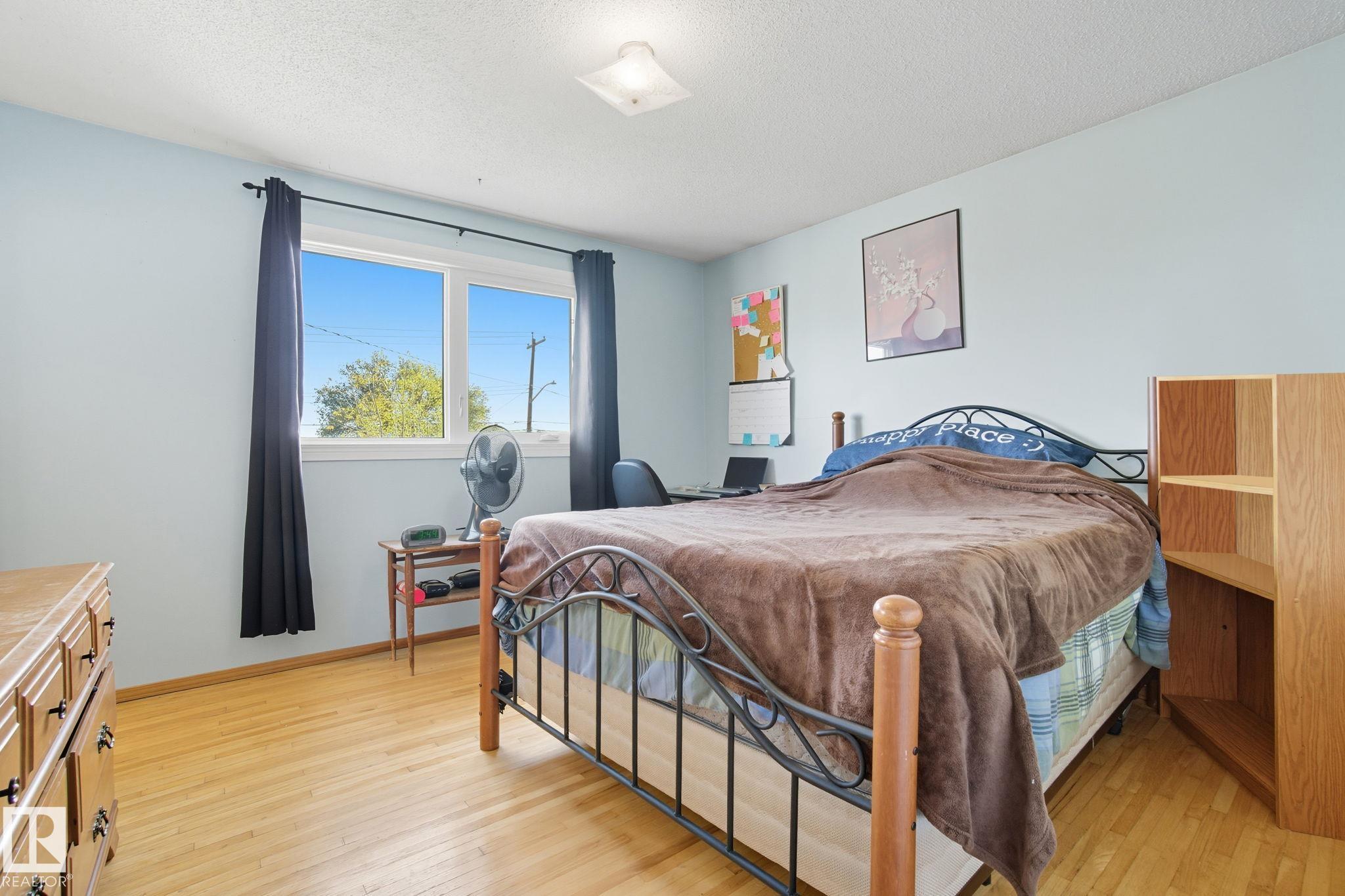 Photo 24 at 14239 53 Street NW, York, Edmonton
