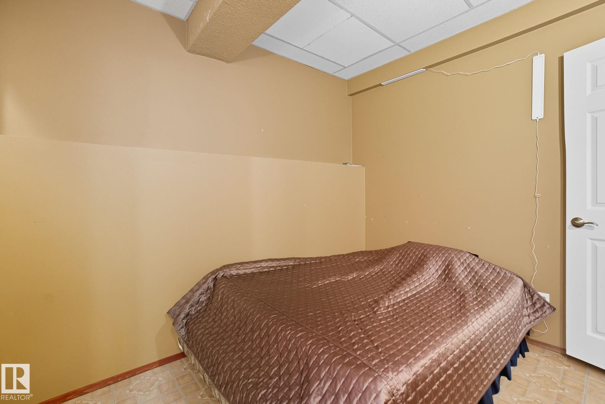 Photo 32 at 14239 53 Street NW, York, Edmonton