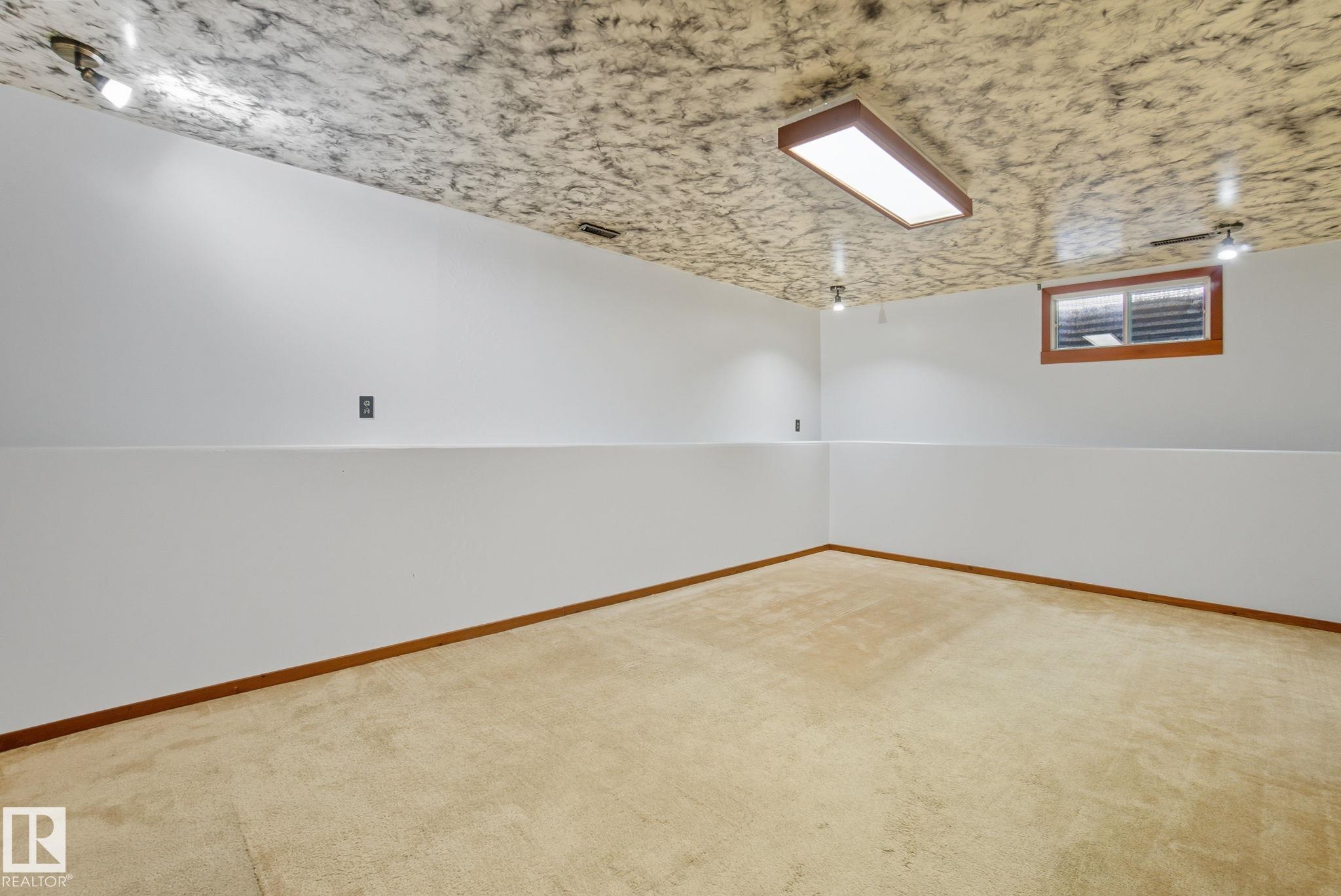 Photo 37 at 14239 53 Street NW, York, Edmonton