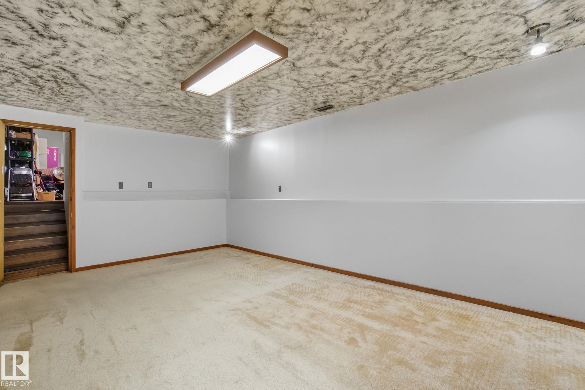 Photo 42 at 14239 53 Street NW, York, Edmonton