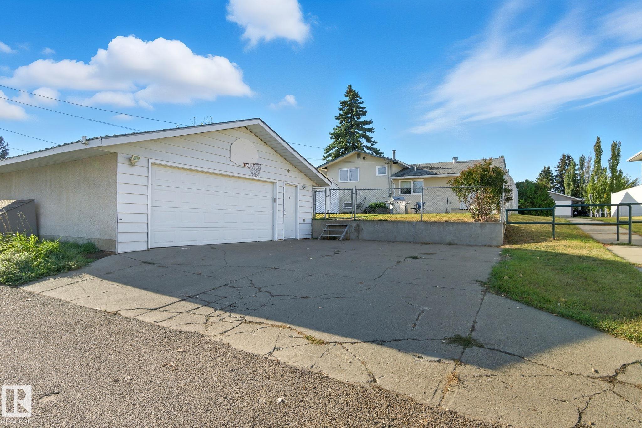 Photo 49 at 14239 53 Street NW, York, Edmonton