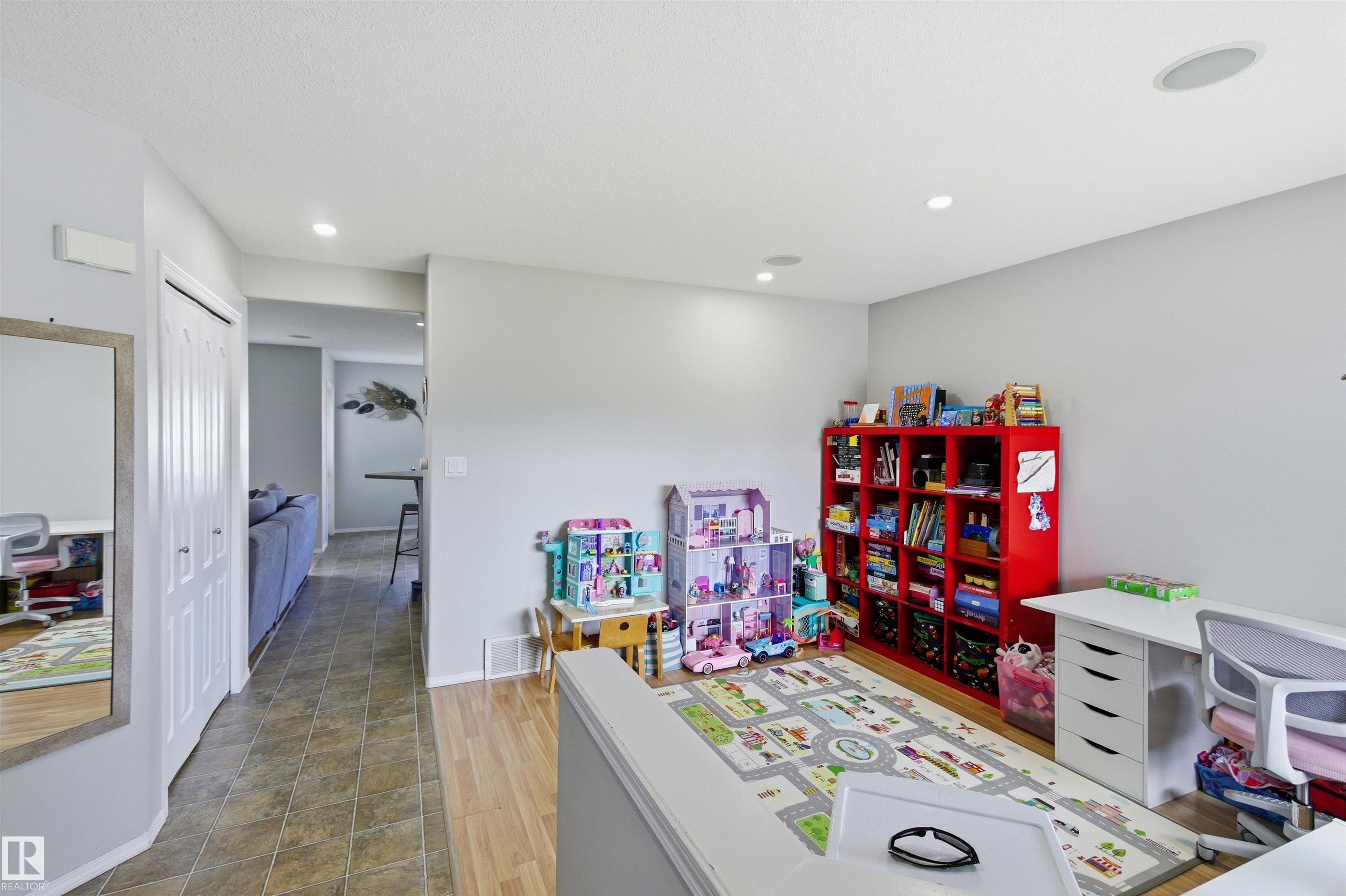Photo 9 at 162 Sunflower Crescent, Clarkdale Meadows, Sherwood Park