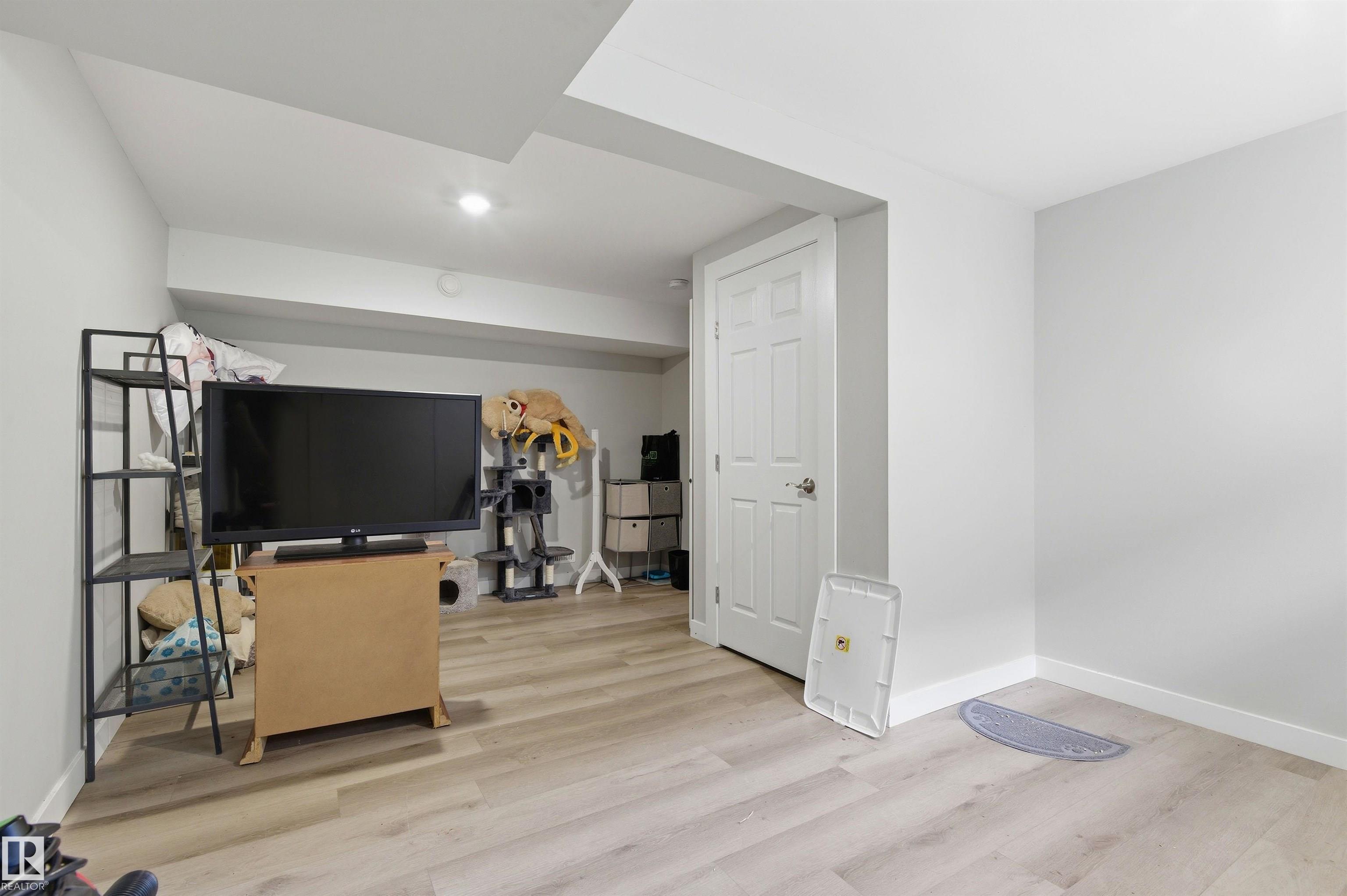 Photo 18 at 7412/7414 83 Avenue NW, Kenilworth, Edmonton