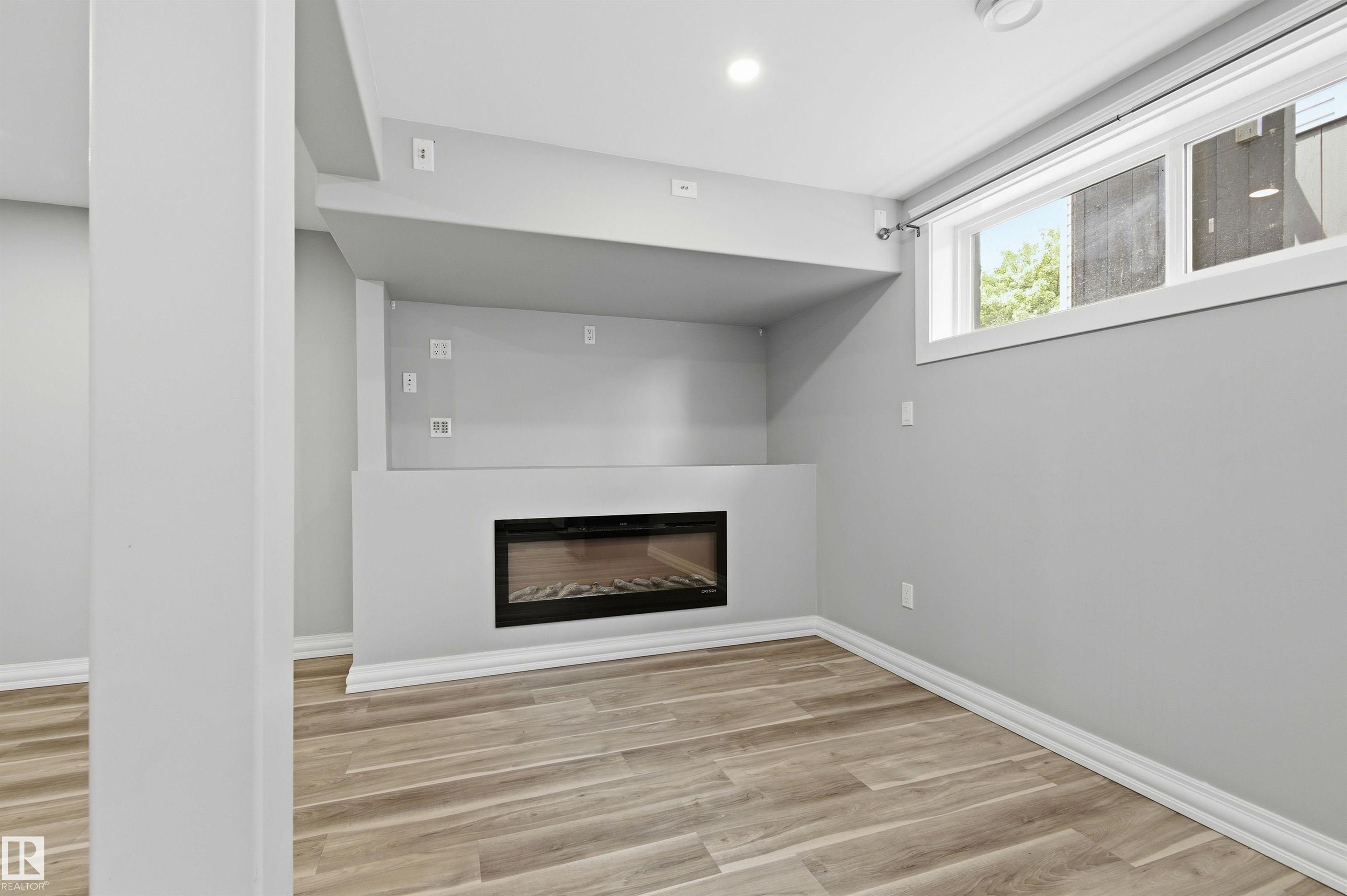 Photo 24 at 7412/7414 83 Avenue NW, Kenilworth, Edmonton