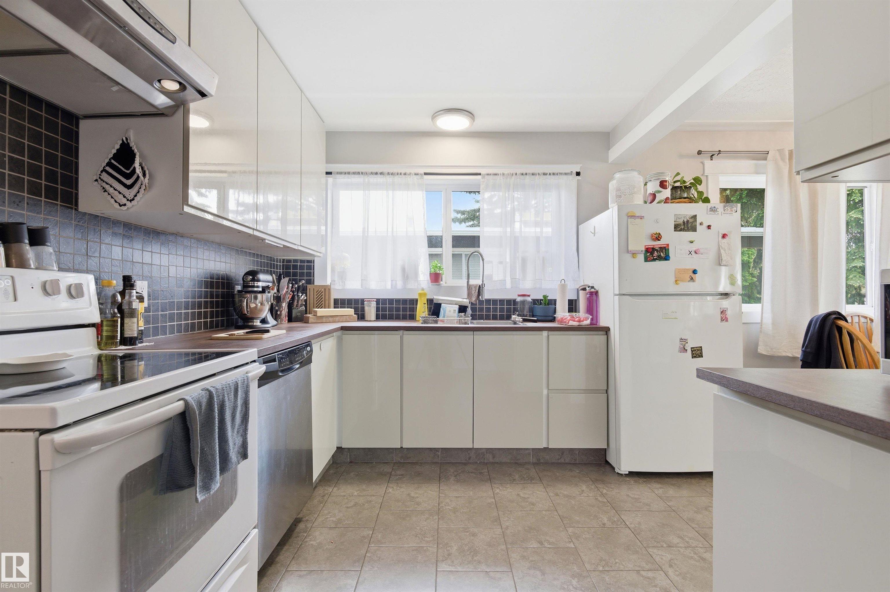 Photo 7 at 7412/7414 83 Avenue NW, Kenilworth, Edmonton