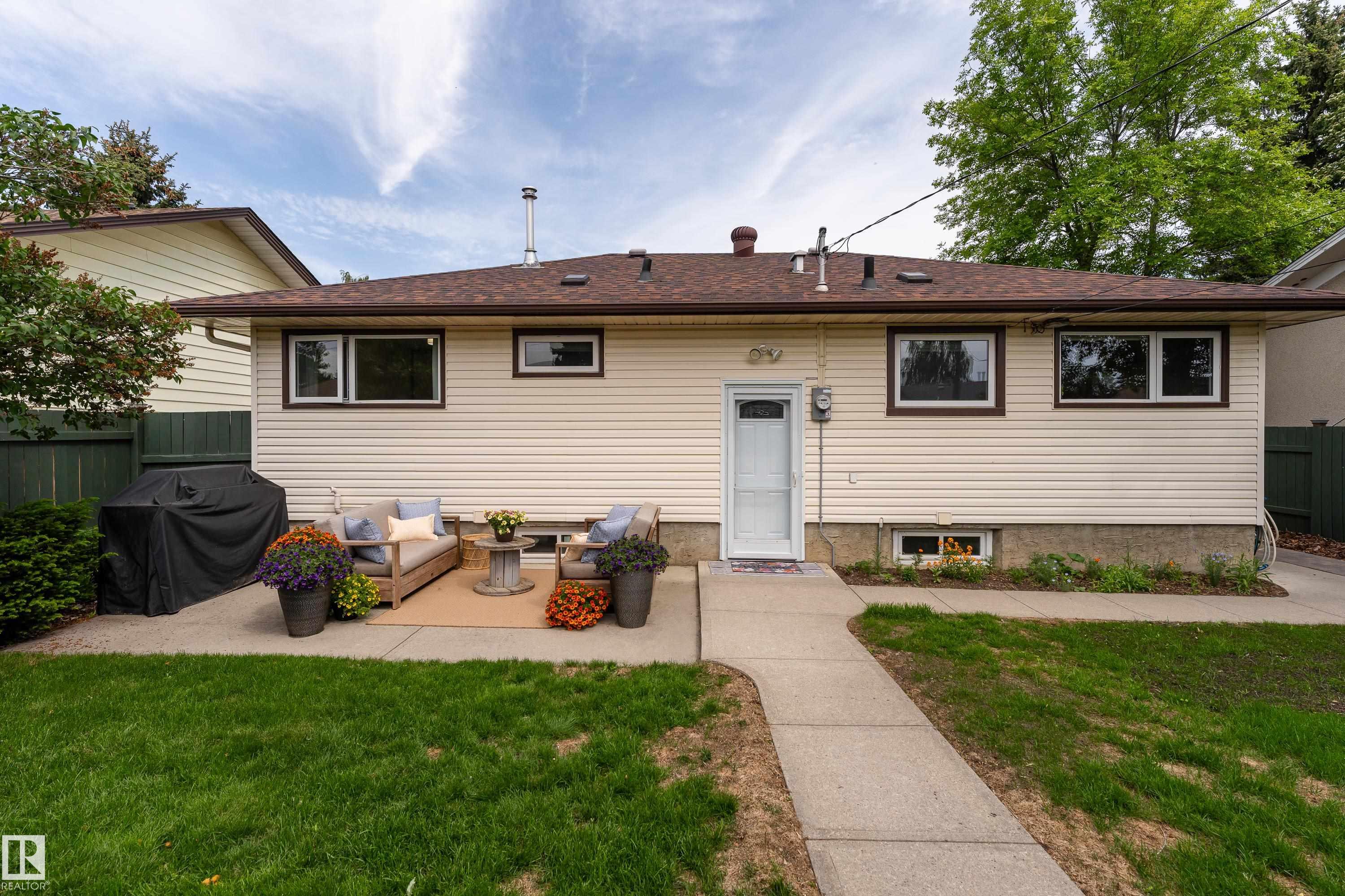 Photo 34 at 7223 95 Avenue NW, Ottewell, Edmonton