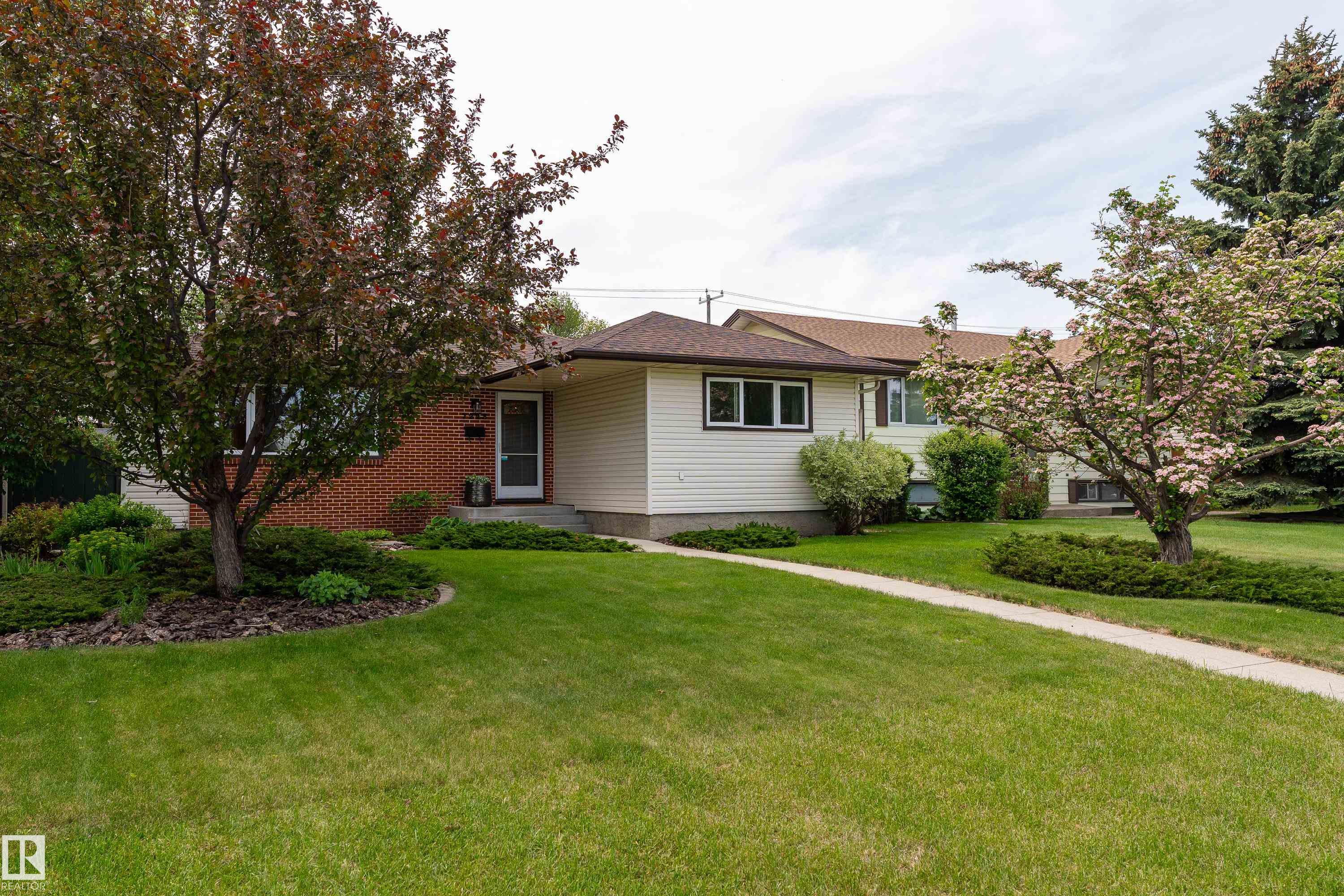 Photo 36 at 7223 95 Avenue NW, Ottewell, Edmonton