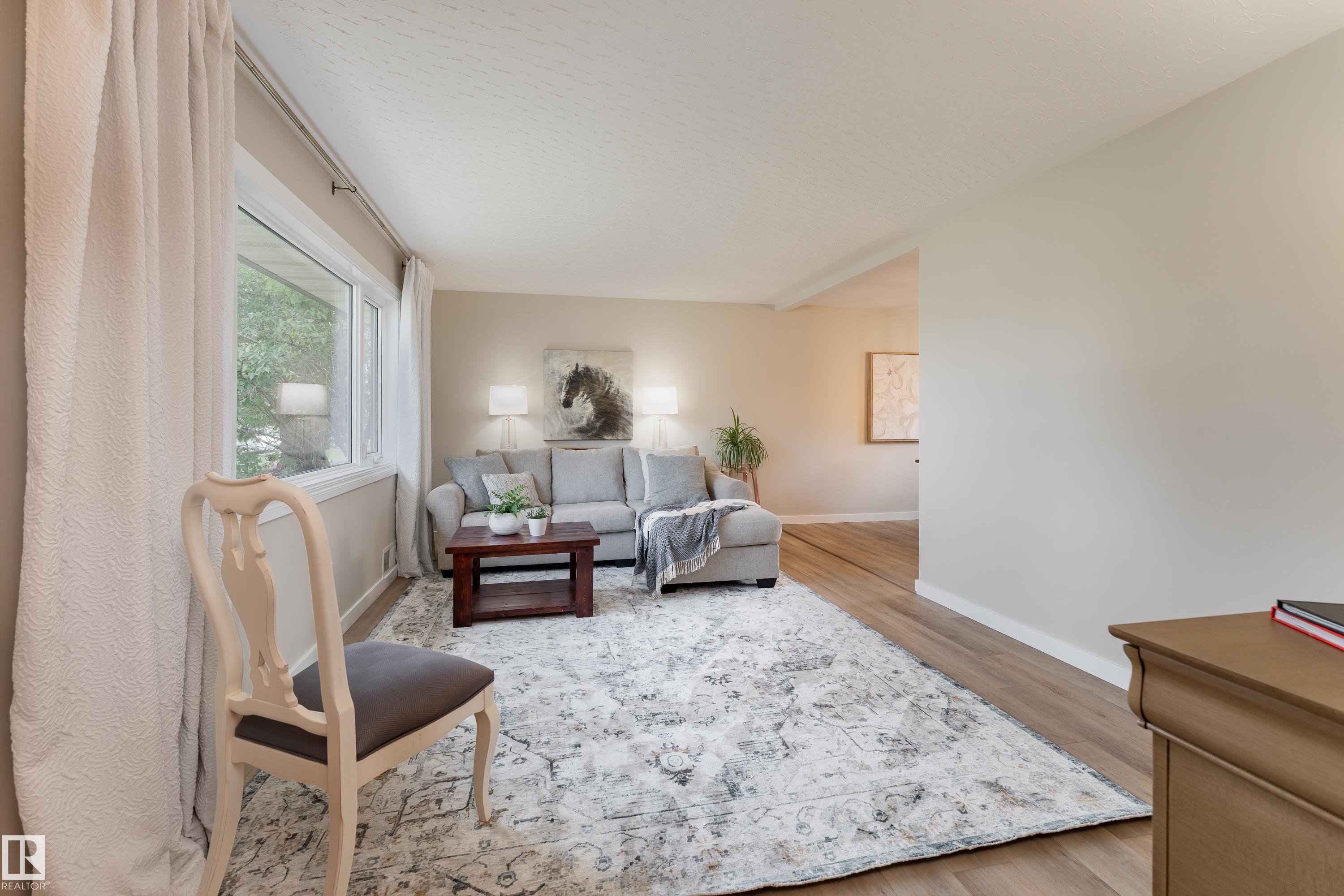 Photo 6 at 7223 95 Avenue NW, Ottewell, Edmonton