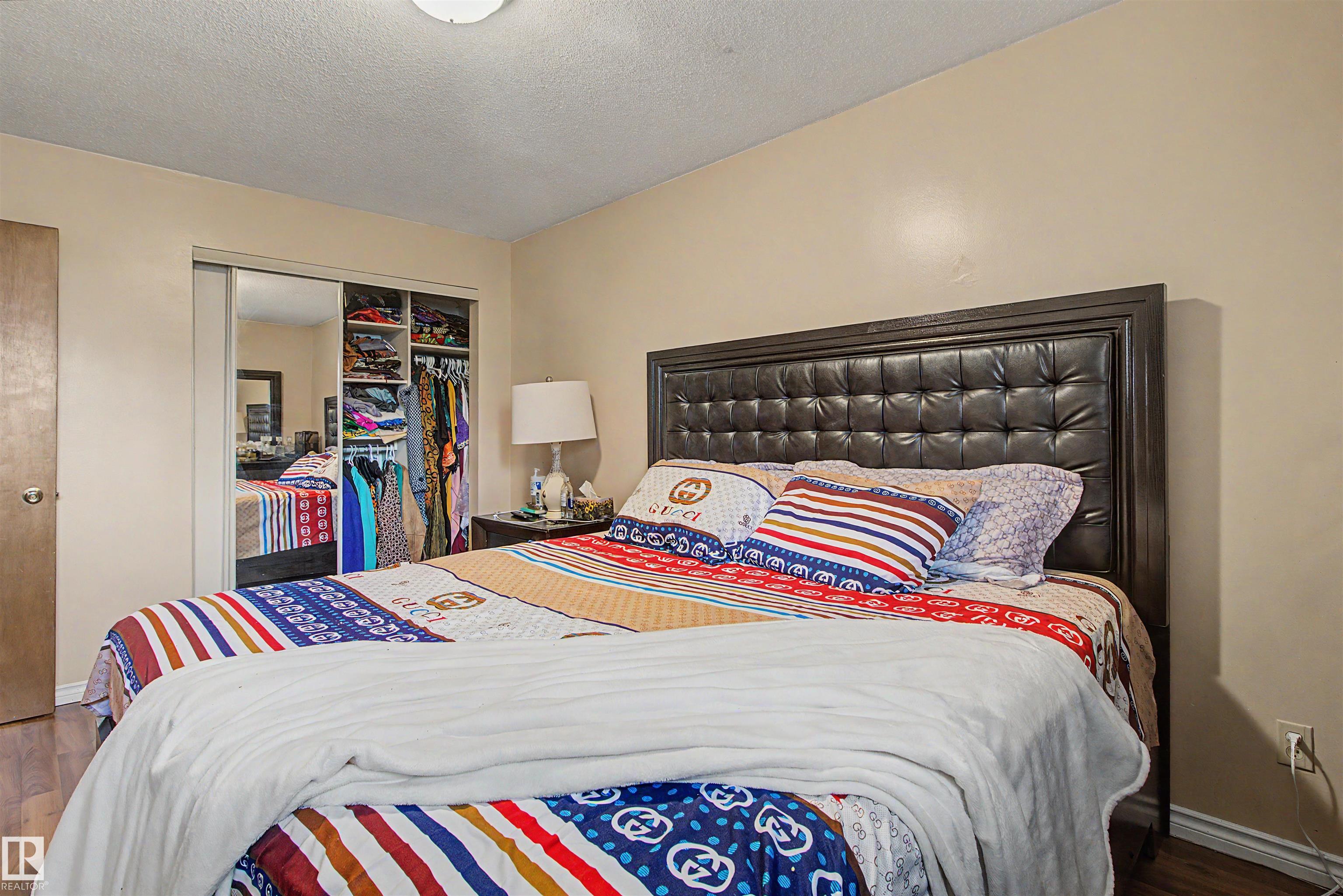 Photo 16 at 5724 143 Avenue NW, York, Edmonton