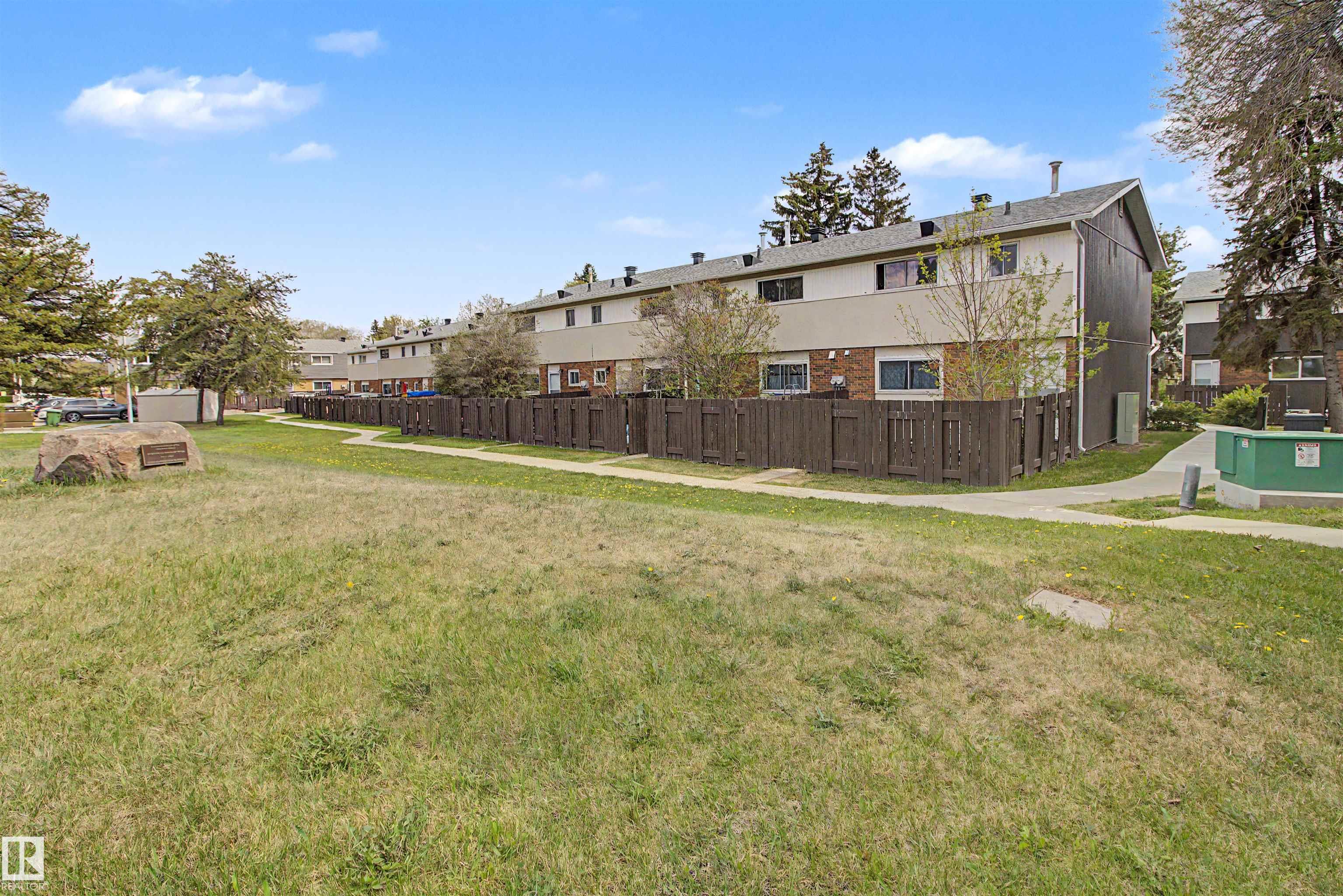 Photo 30 at 5724 143 Avenue NW, York, Edmonton