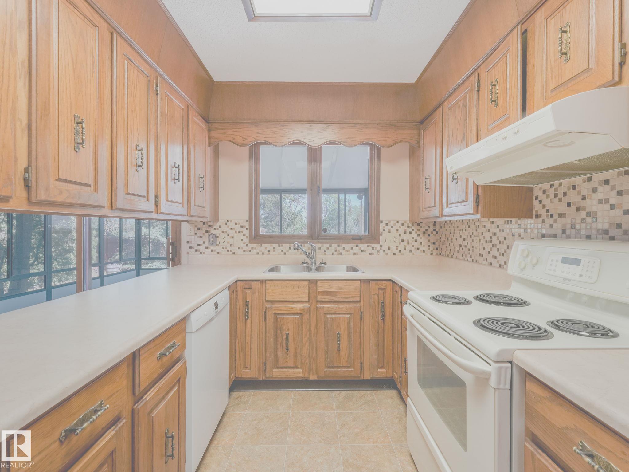Photo 12 at 18514 86a Avenue NW, Aldergrove, Edmonton