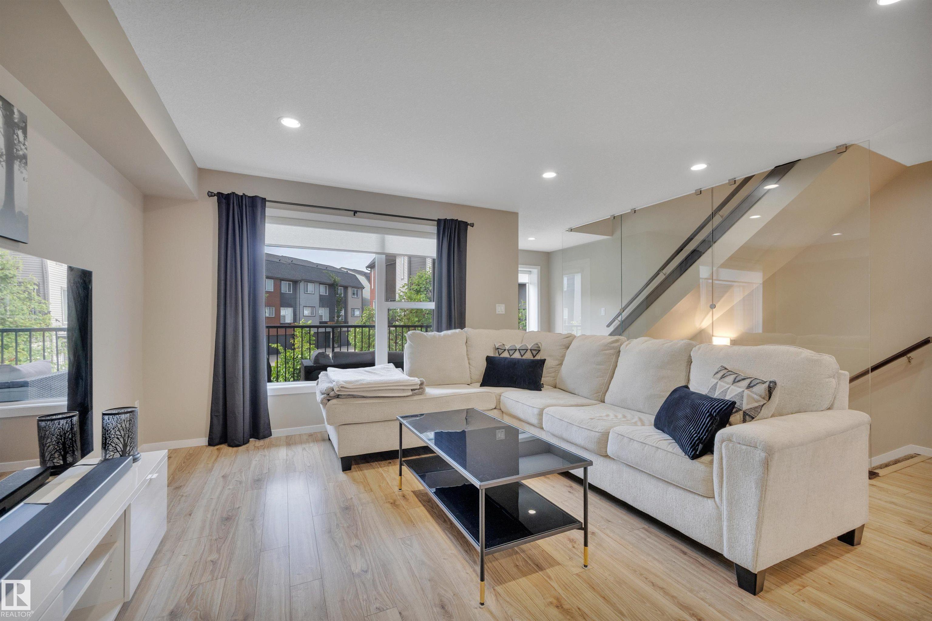 Photo 9 at 46 - 1075 Rosenthal Boulevard NW, Rosenthal, Edmonton