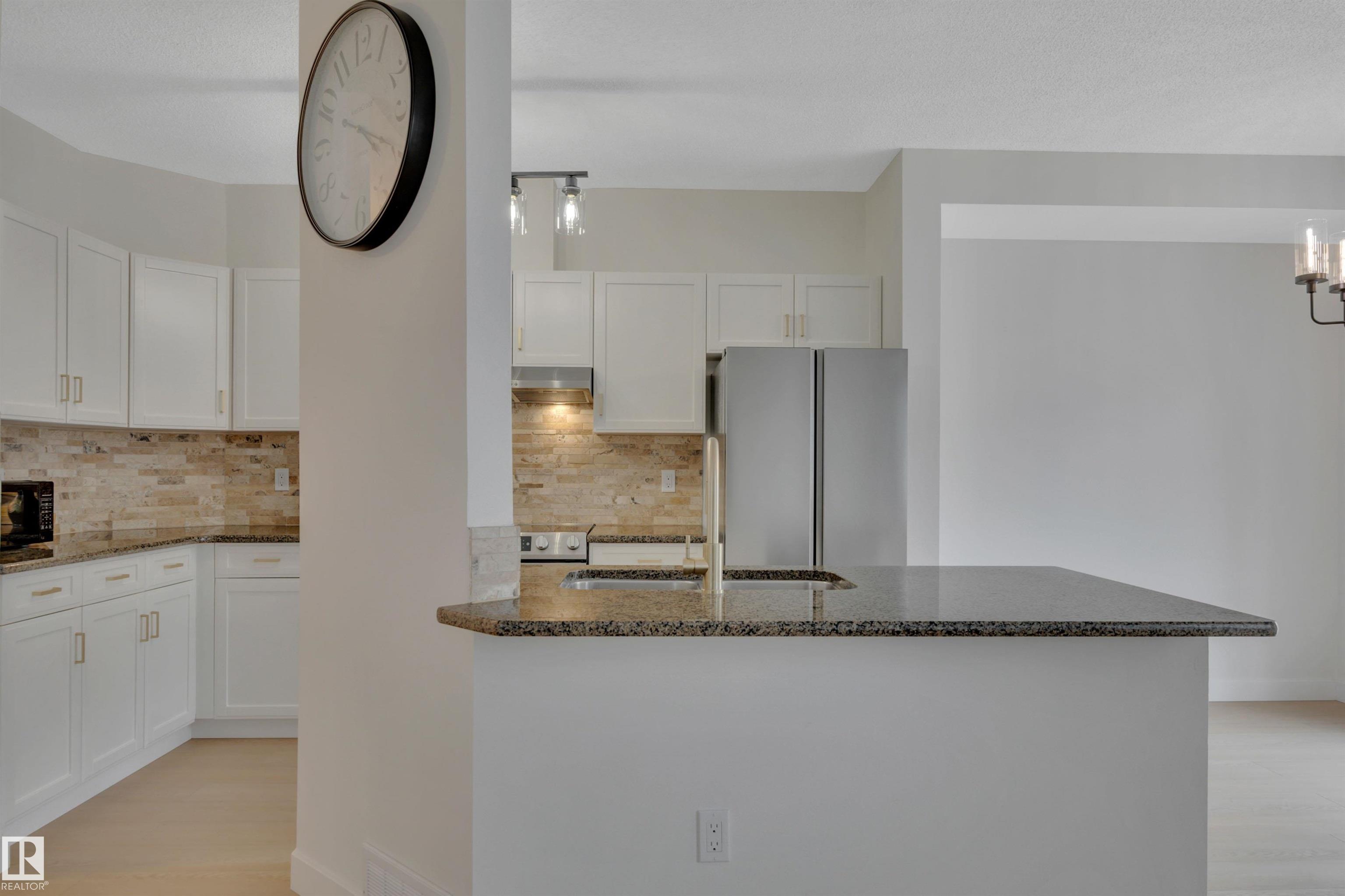 Photo 12 at 9 - 843 Youville Drive NW, Tawa, Edmonton