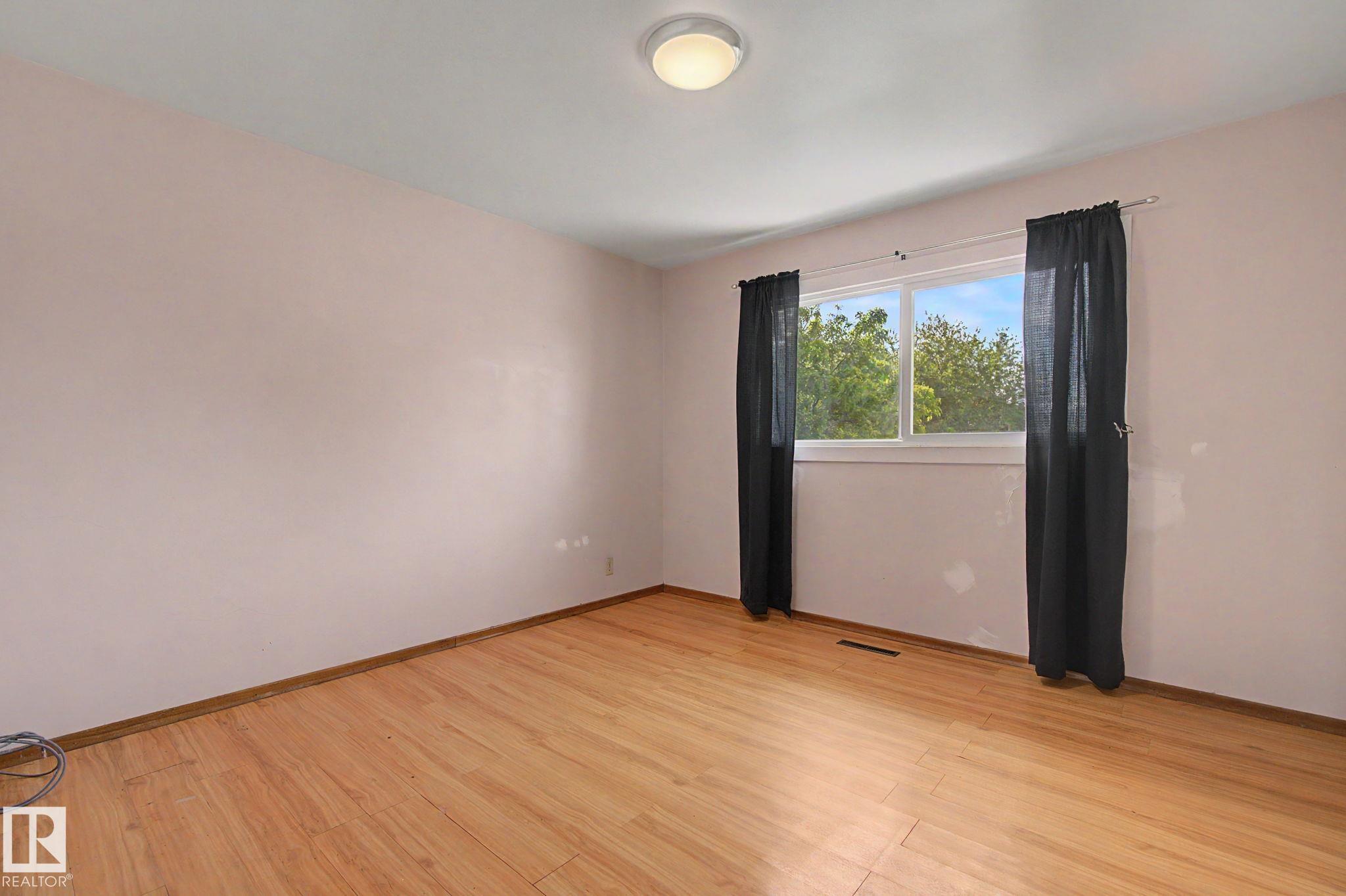 Photo 13 at 5103 54 Avenue, Old Town, Stony Plain