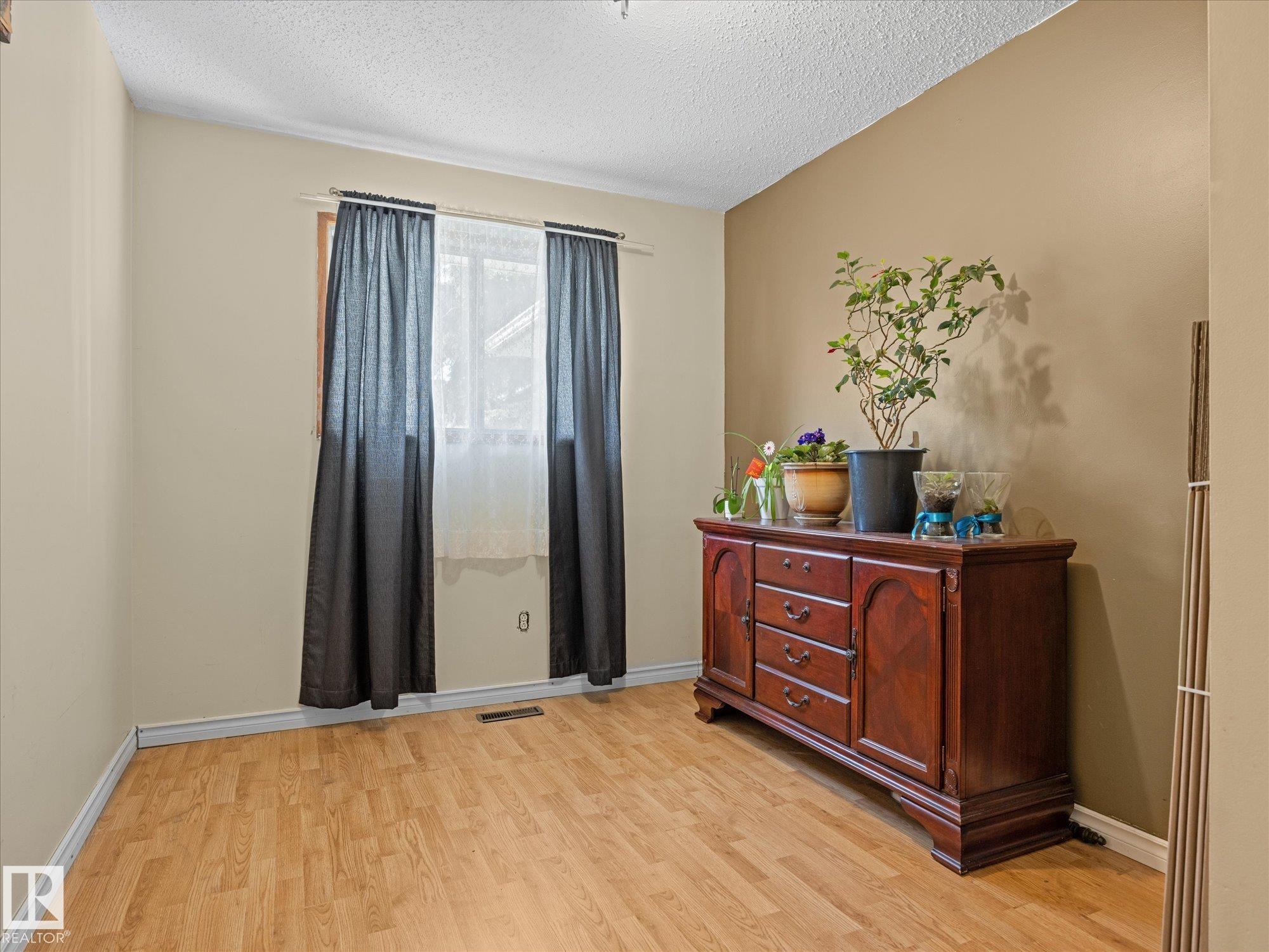 Photo 19 at 11408 165 Avenue NW, Dunluce, Edmonton