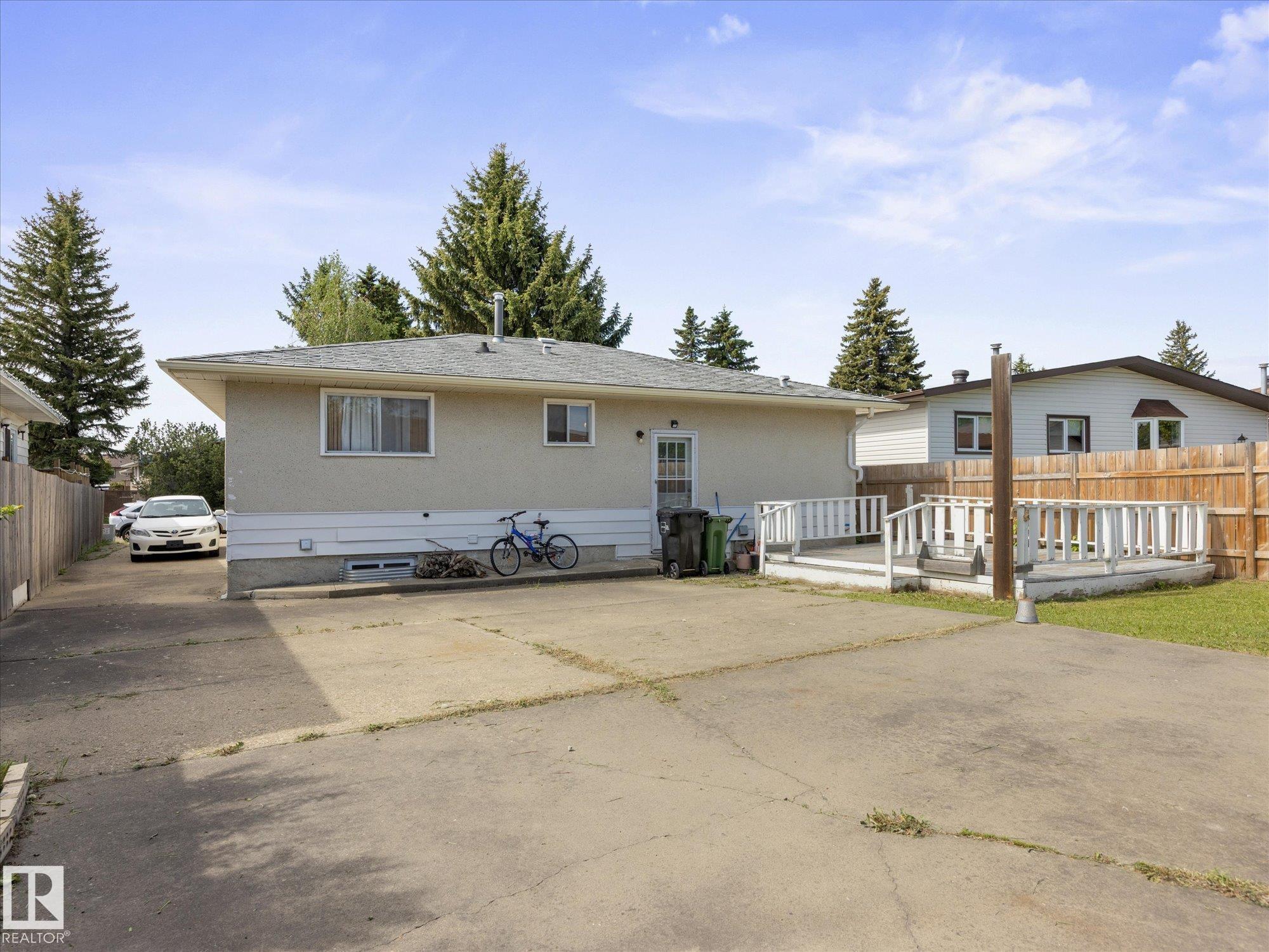 Photo 34 at 11408 165 Avenue NW, Dunluce, Edmonton