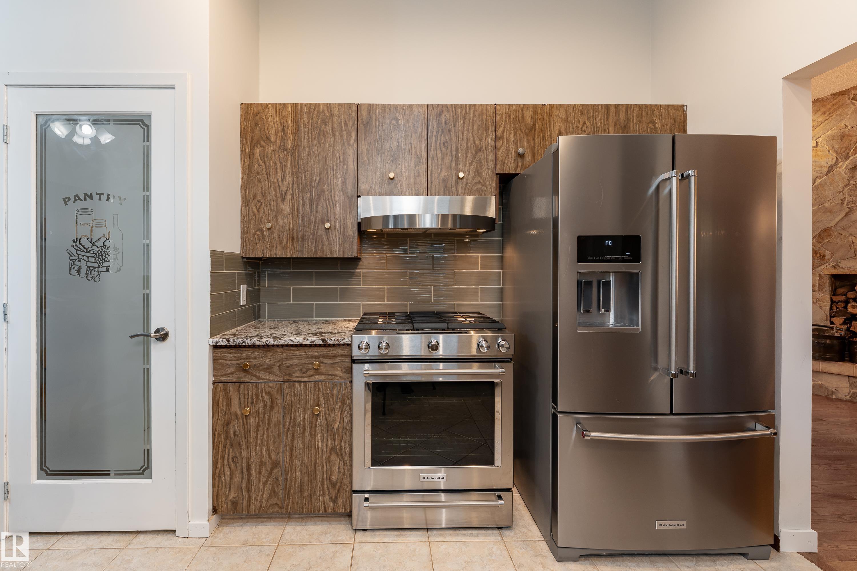 Photo 11 at 7802 132a Avenue NW, Delwood, Edmonton