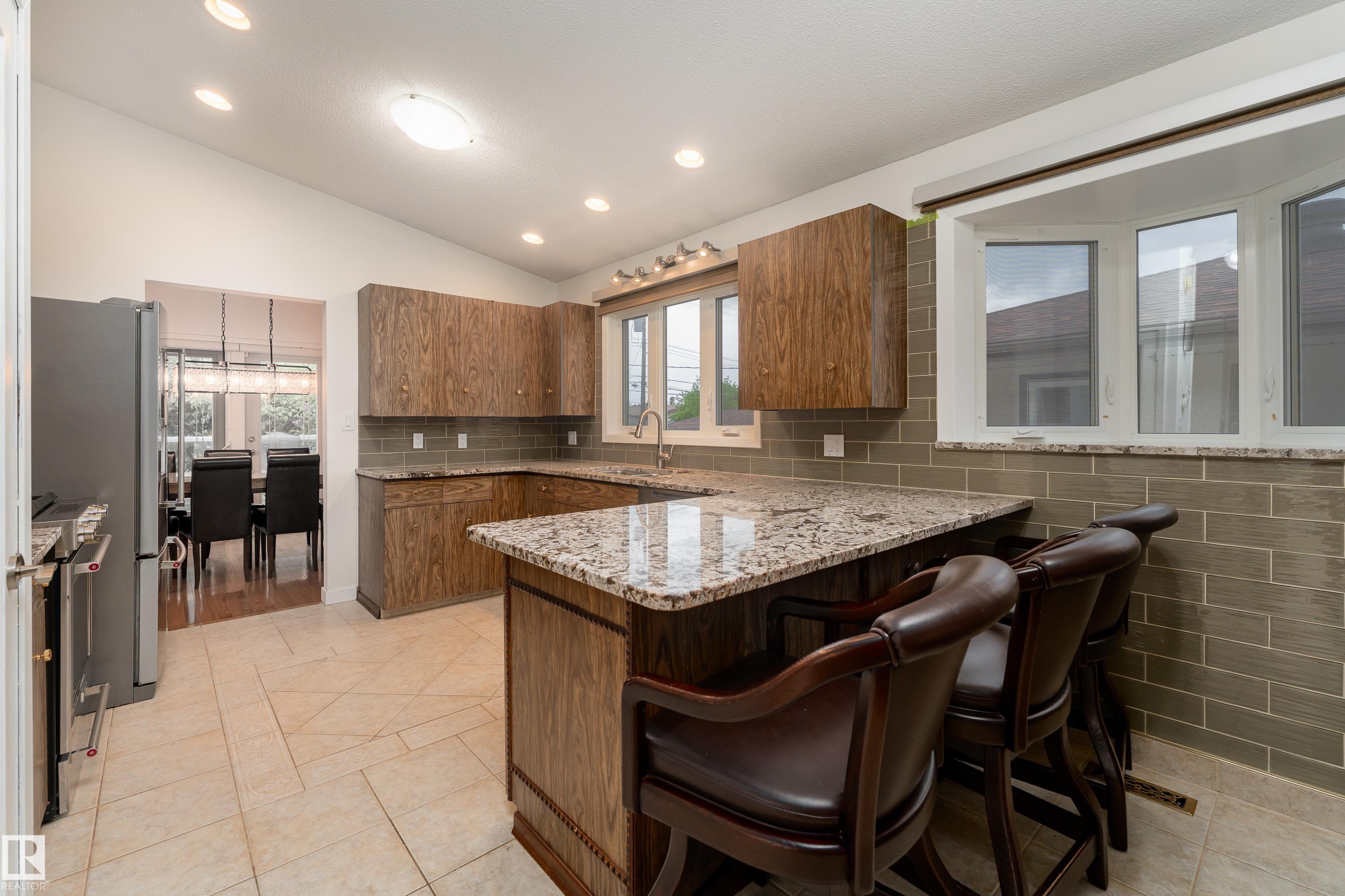 Photo 8 at 7802 132a Avenue NW, Delwood, Edmonton