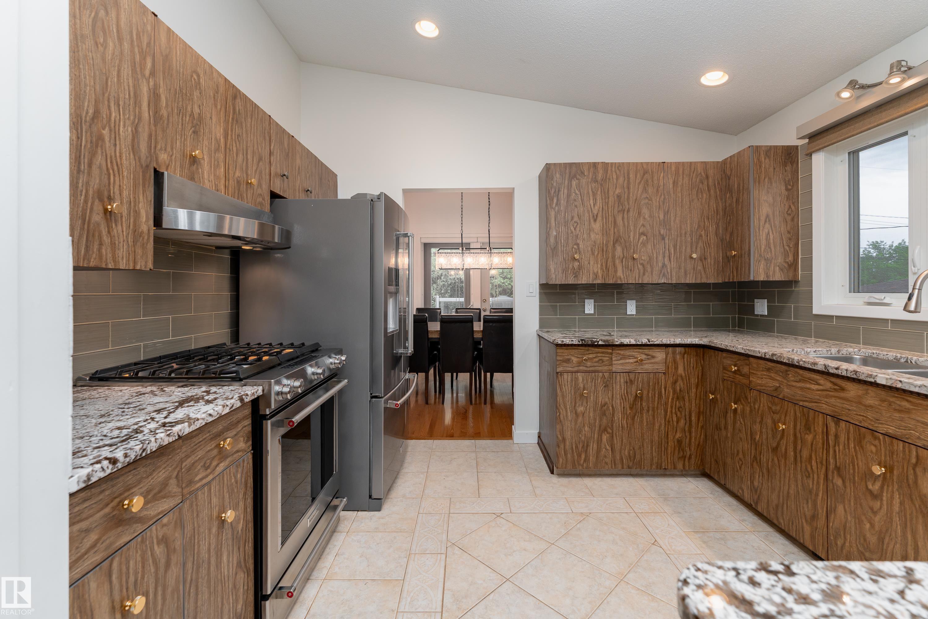 Photo 9 at 7802 132a Avenue NW, Delwood, Edmonton