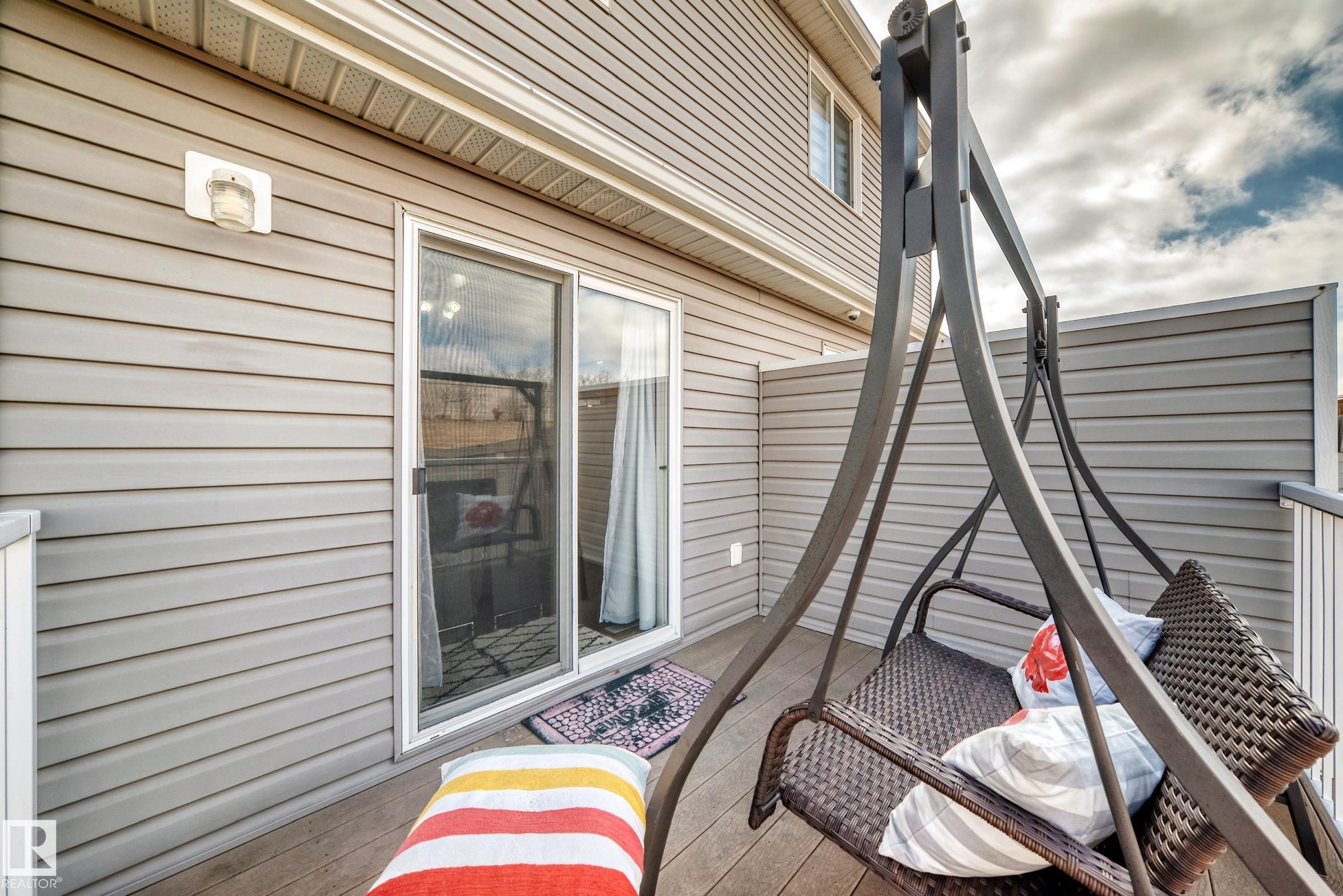 Photo 14 at 3734 9 Street NW, Maple Crest, Edmonton