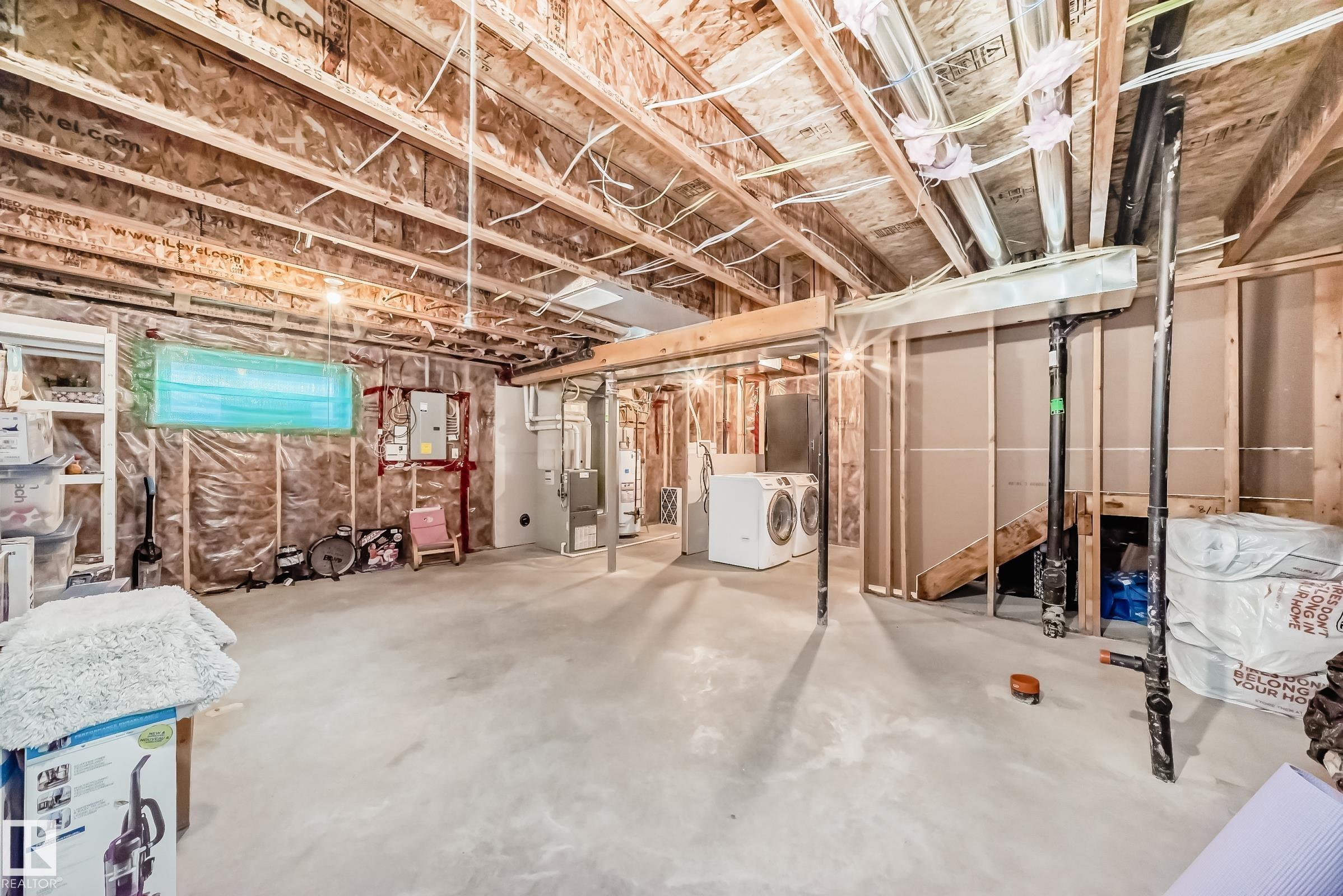 Photo 32 at 3734 9 Street NW, Maple Crest, Edmonton