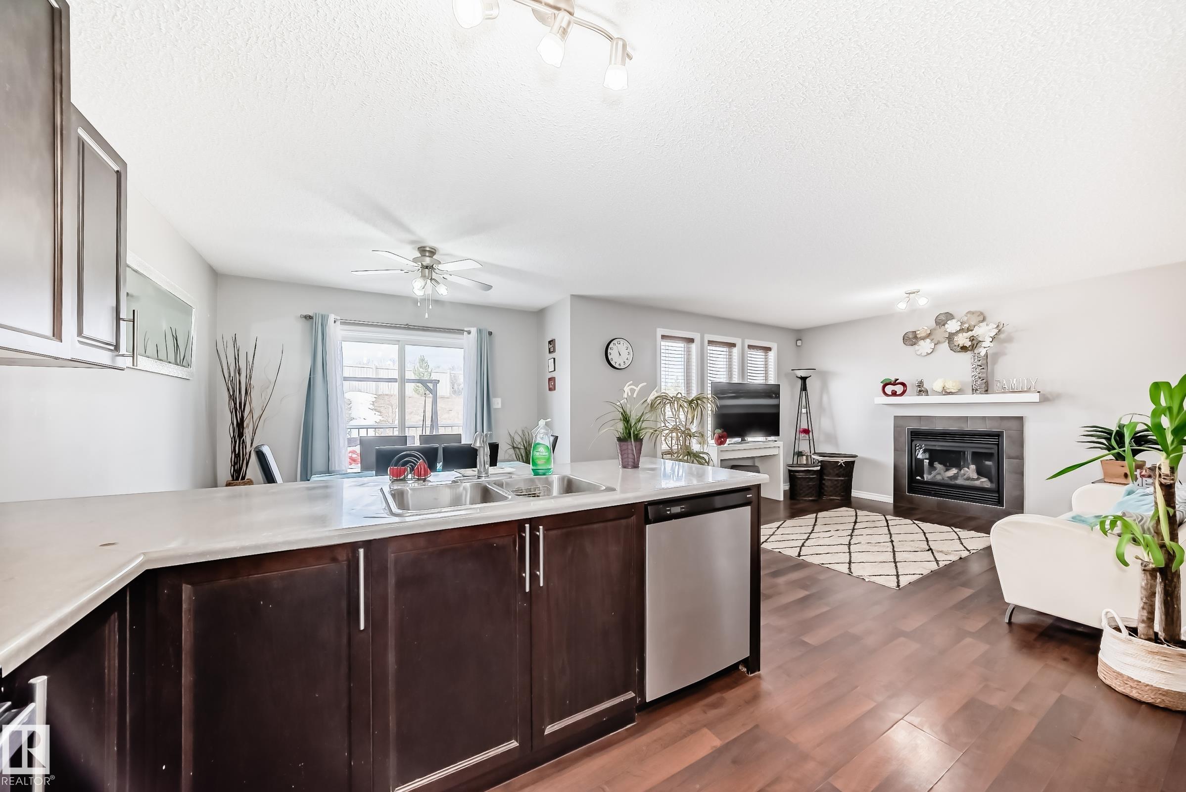Photo 10 at 3734 9 Street NW, Maple Crest, Edmonton