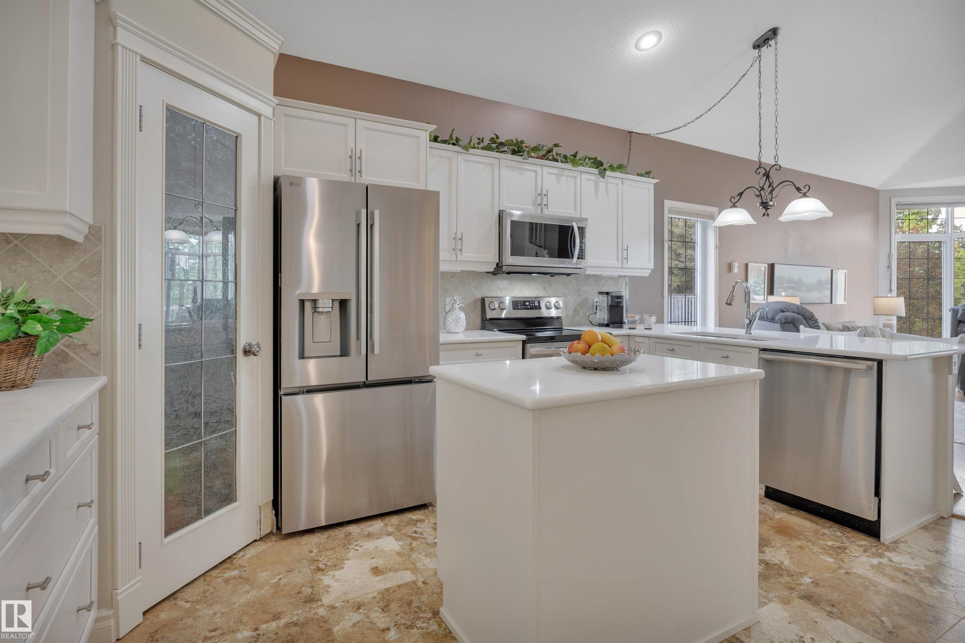 Photo 14 at 27 Briarwood Village, Graybriar, Stony Plain