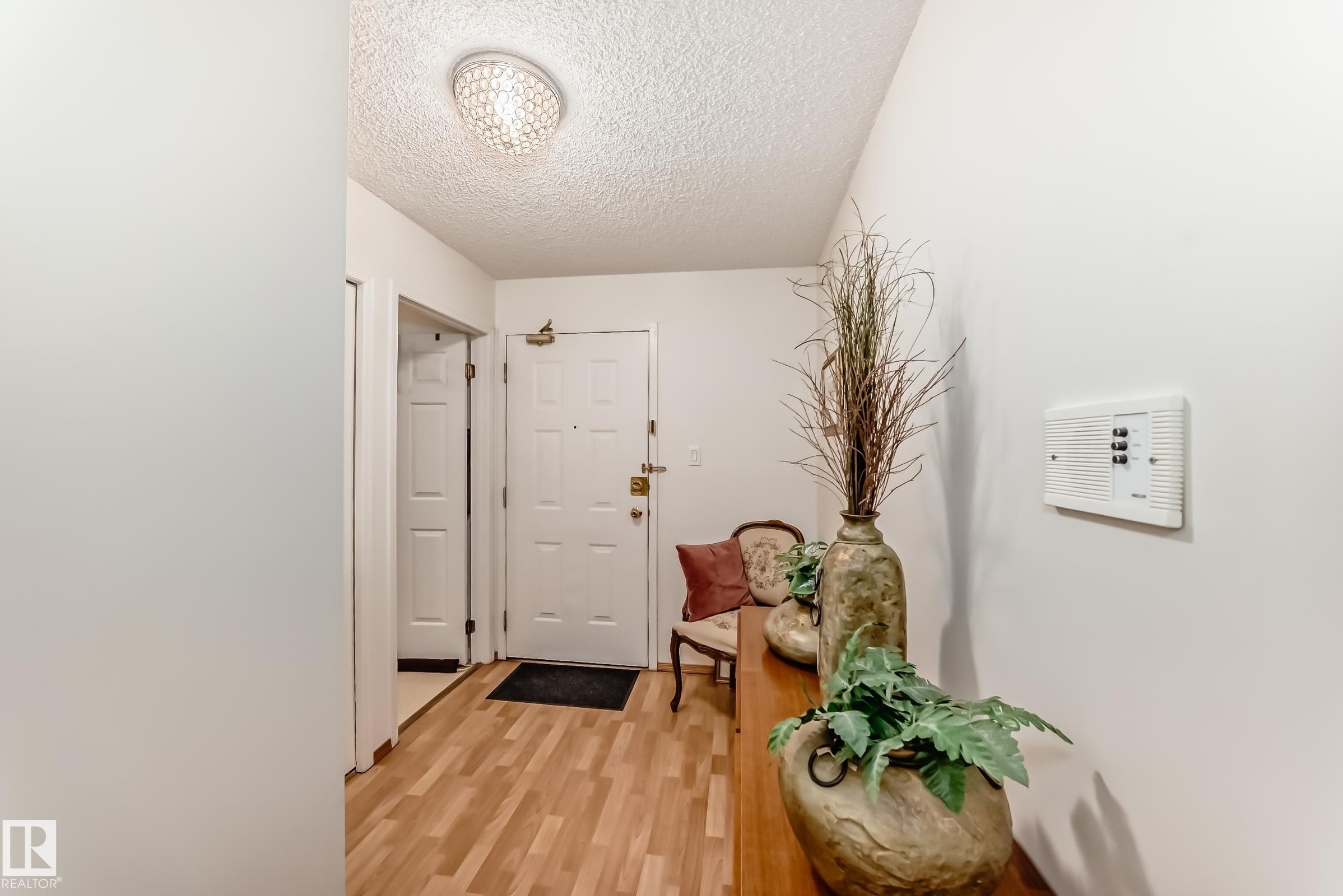Photo 6 at 403 - 11020 19 Avenue NW, Keheewin, Edmonton