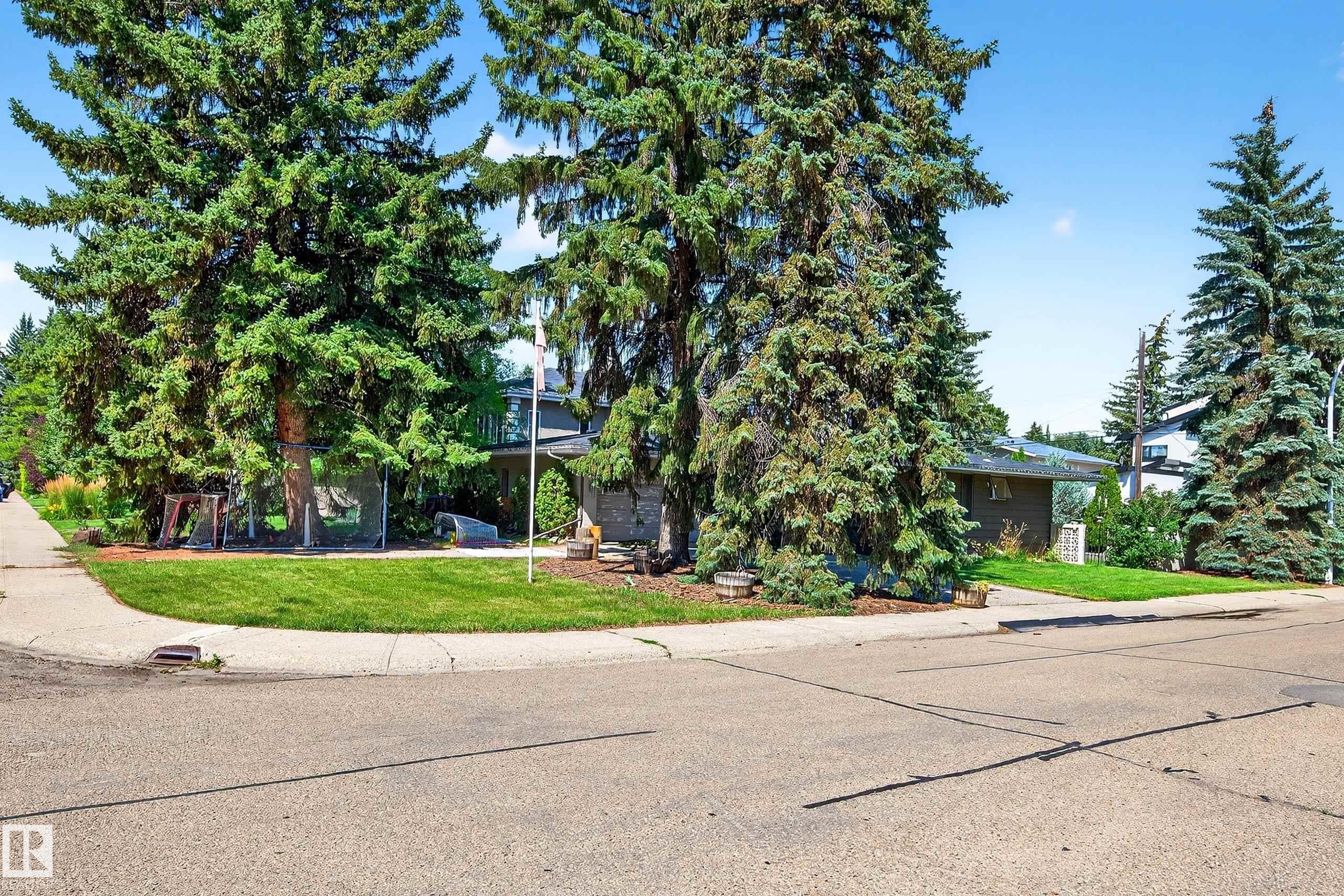 Photo 9 at 8804 138 Street NW, Parkview, Edmonton