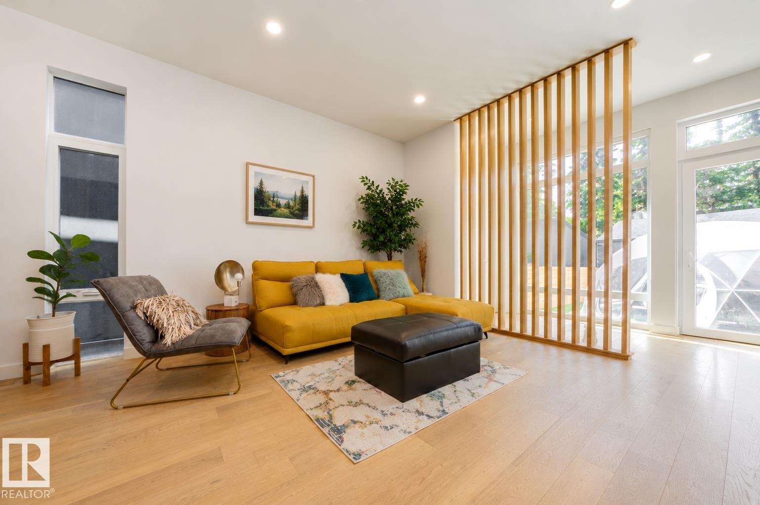 Photo 13 at 9108 117 Street NW, Windsor Park, Edmonton