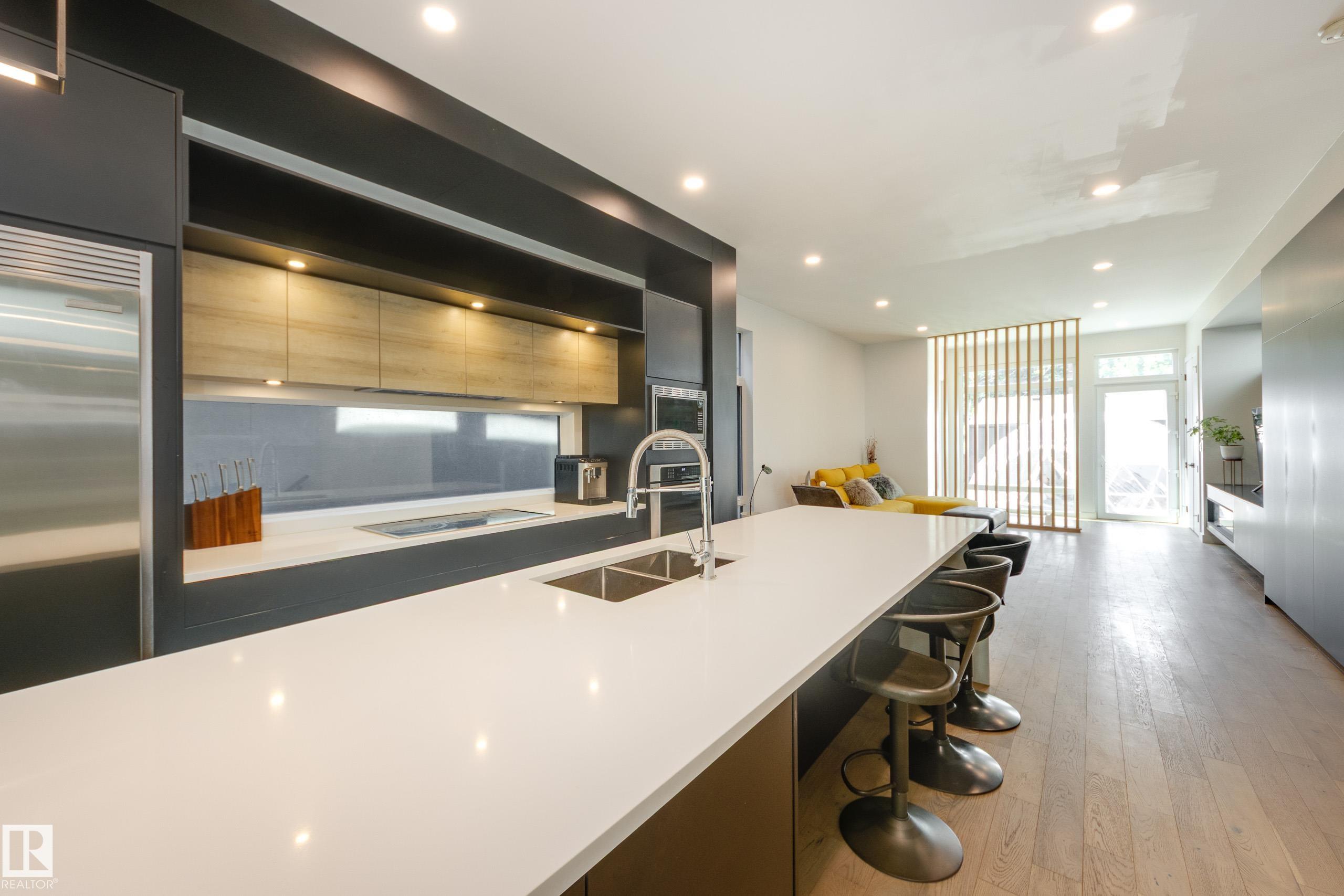 Photo 6 at 9108 117 Street NW, Windsor Park, Edmonton