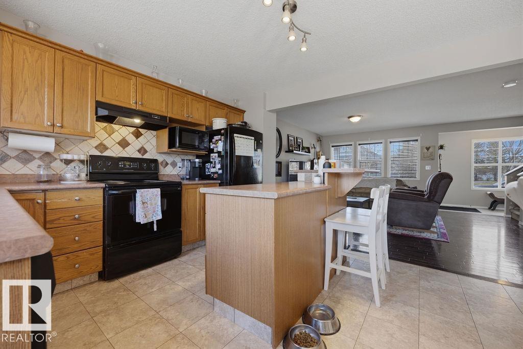 Photo 12 at 4618 Turner Square NW, Terwillegar Towne, Edmonton