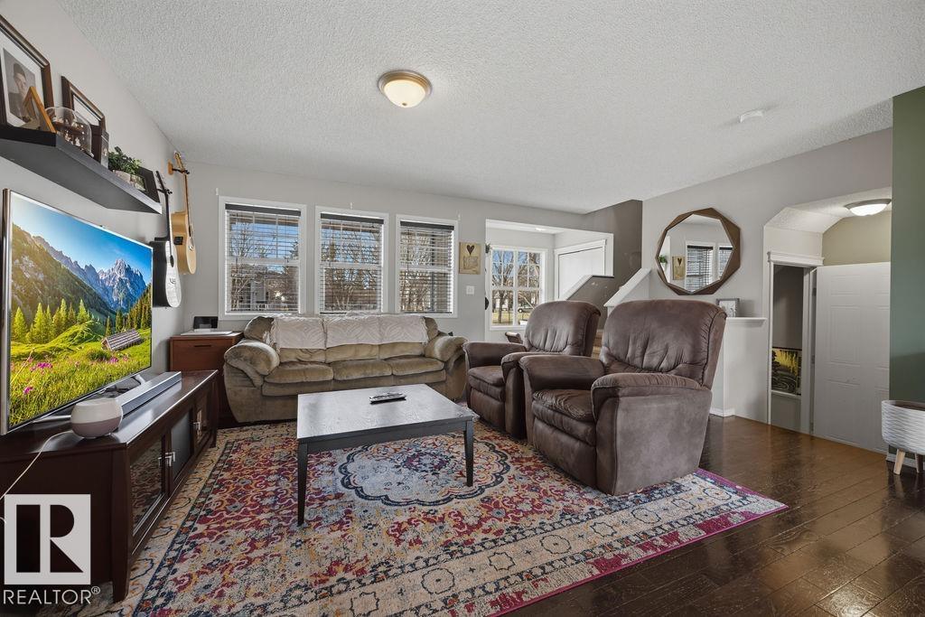 Photo 6 at 4618 Turner Square NW, Terwillegar Towne, Edmonton
