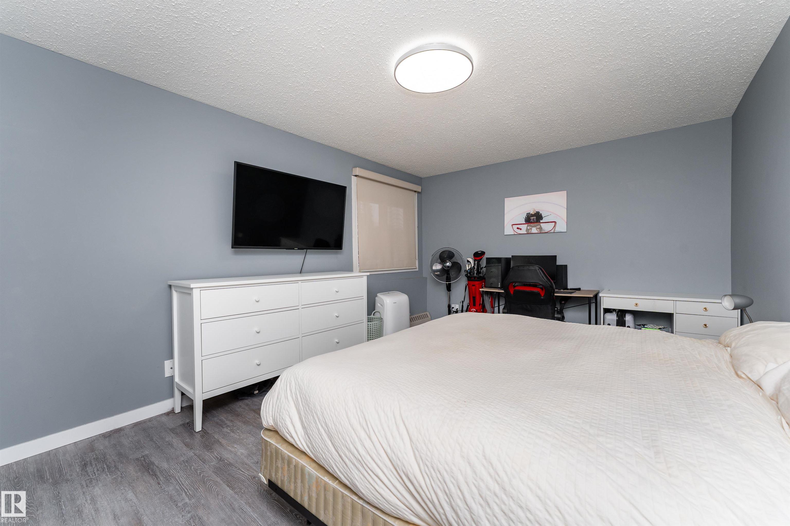 Photo 13 at 26 - 10208 113 Street NW, Wîhkwêntôwin, Edmonton