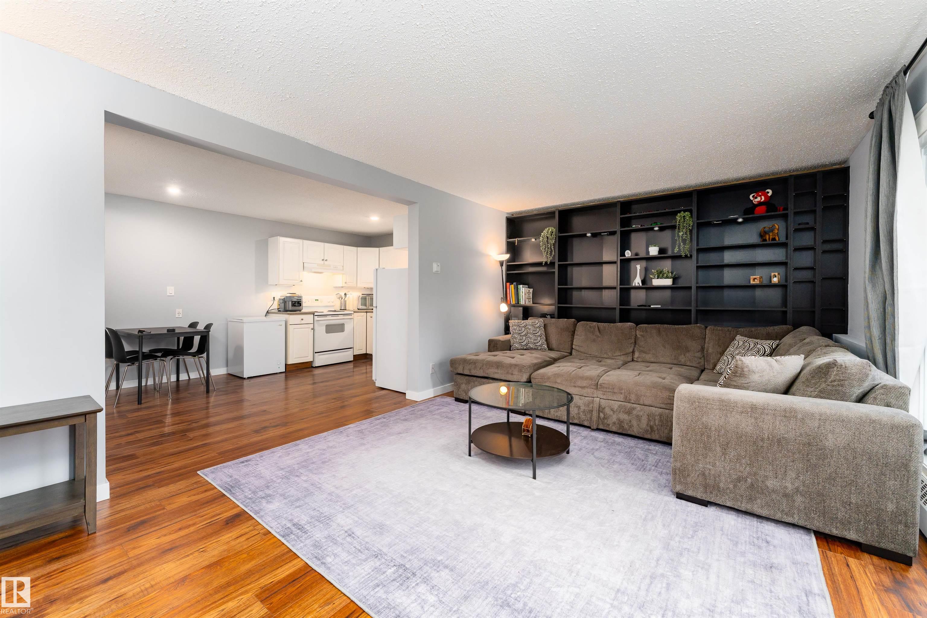 Photo 9 at 26 - 10208 113 Street NW, Wîhkwêntôwin, Edmonton