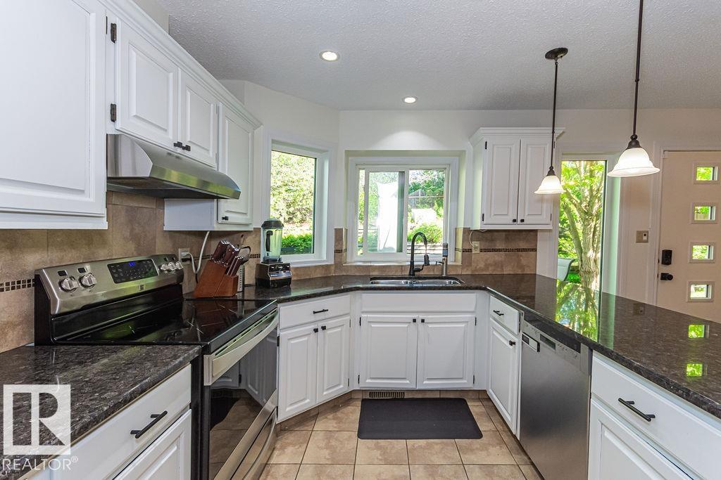 Photo 12 at 31 Windermere Crescent, Woodlands, St. Albert