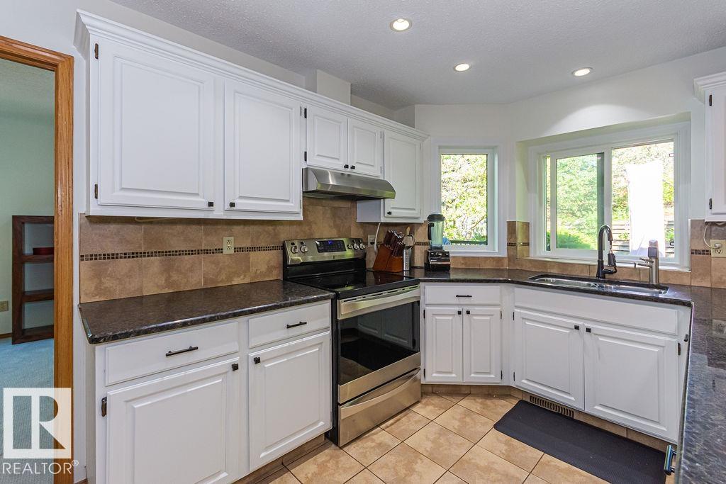 Photo 13 at 31 Windermere Crescent, Woodlands, St. Albert