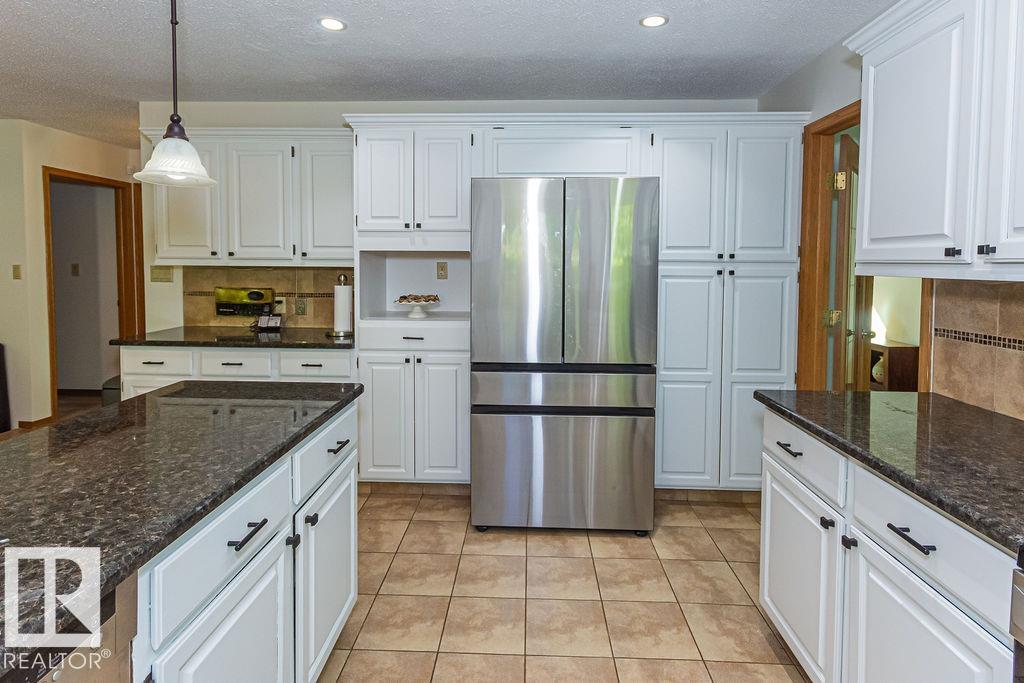 Photo 14 at 31 Windermere Crescent, Woodlands, St. Albert