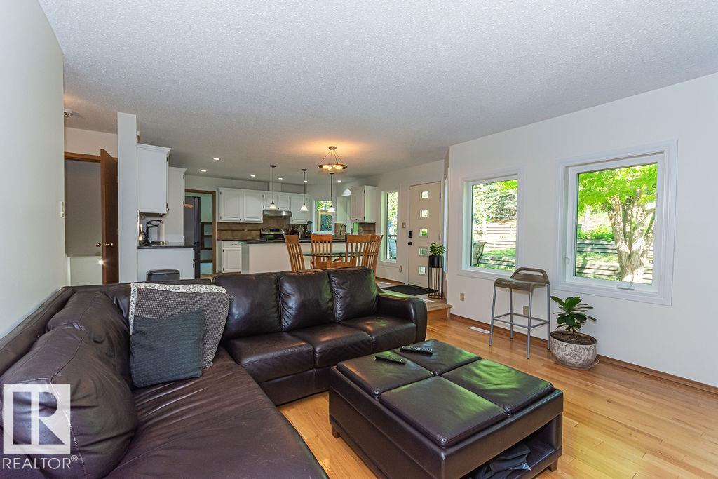 Photo 18 at 31 Windermere Crescent, Woodlands, St. Albert