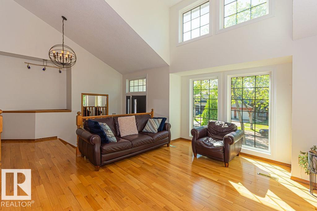 Photo 6 at 31 Windermere Crescent, Woodlands, St. Albert