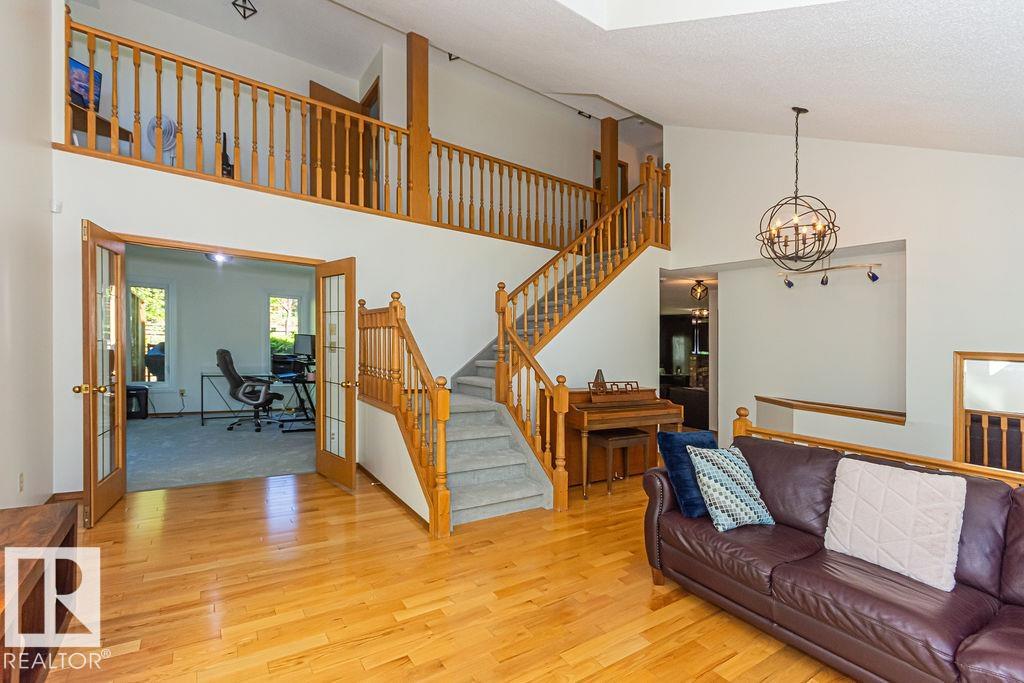 Photo 7 at 31 Windermere Crescent, Woodlands, St. Albert