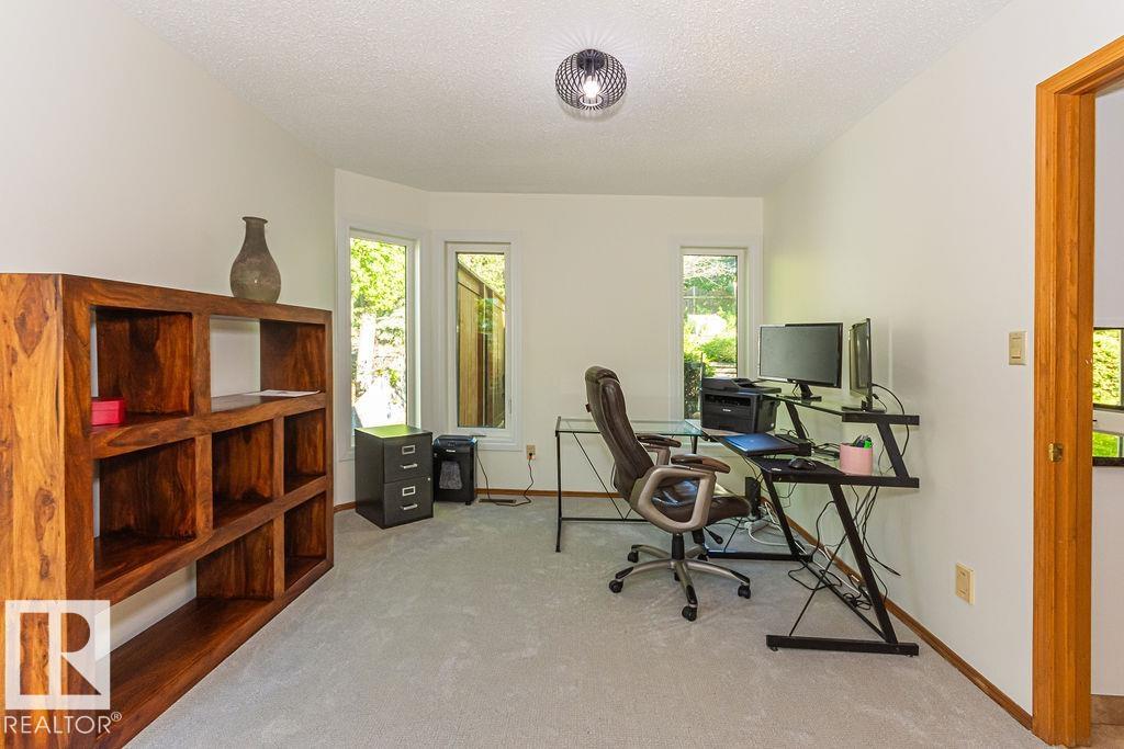 Photo 9 at 31 Windermere Crescent, Woodlands, St. Albert