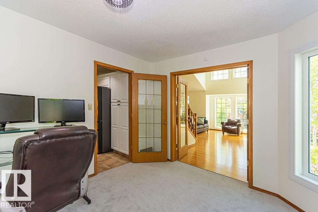 Photo 10 at 31 Windermere Crescent, Woodlands, St. Albert