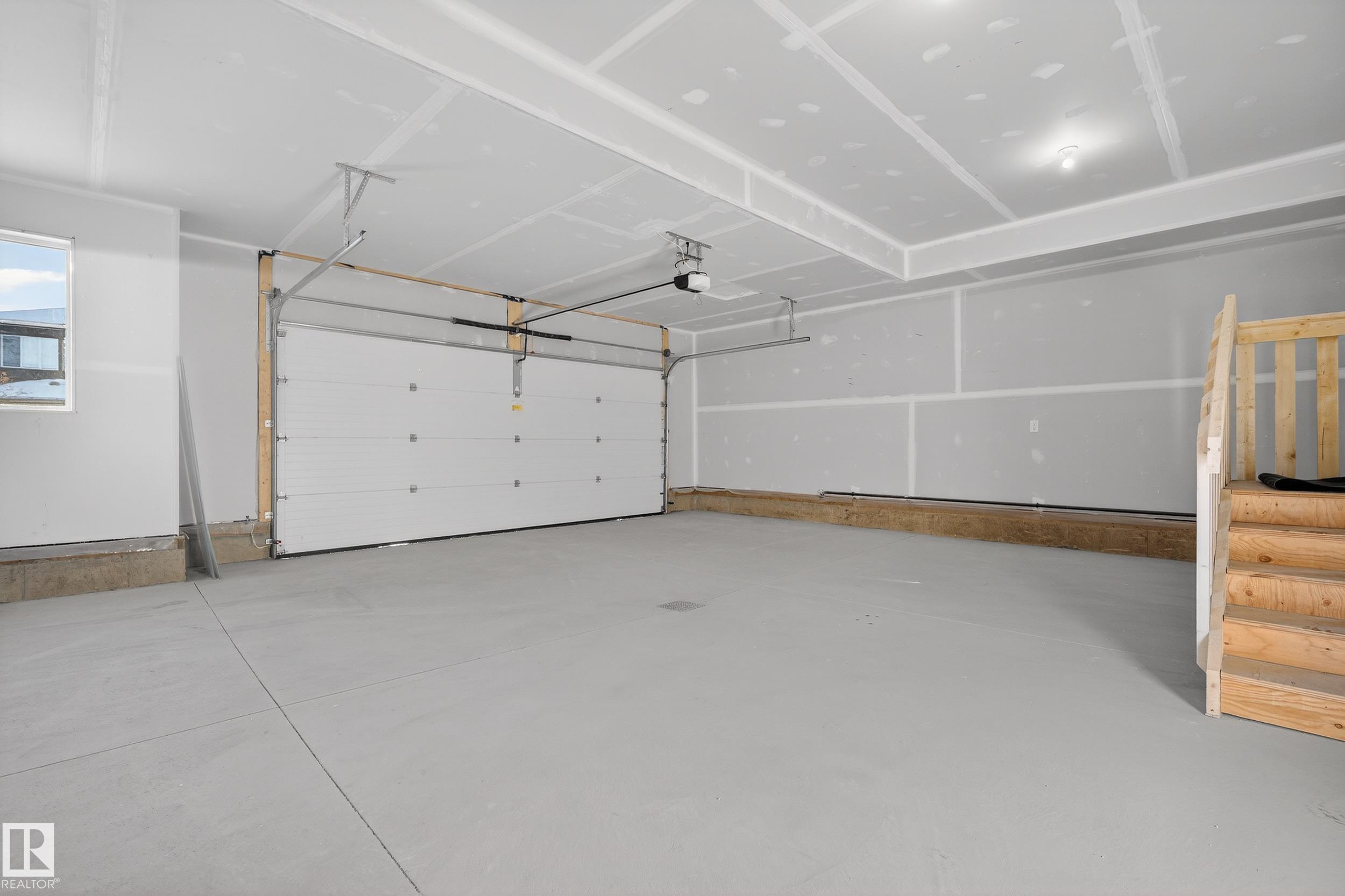 Photo 39 at 10 Prescott Boulevard, Prescott, Spruce Grove