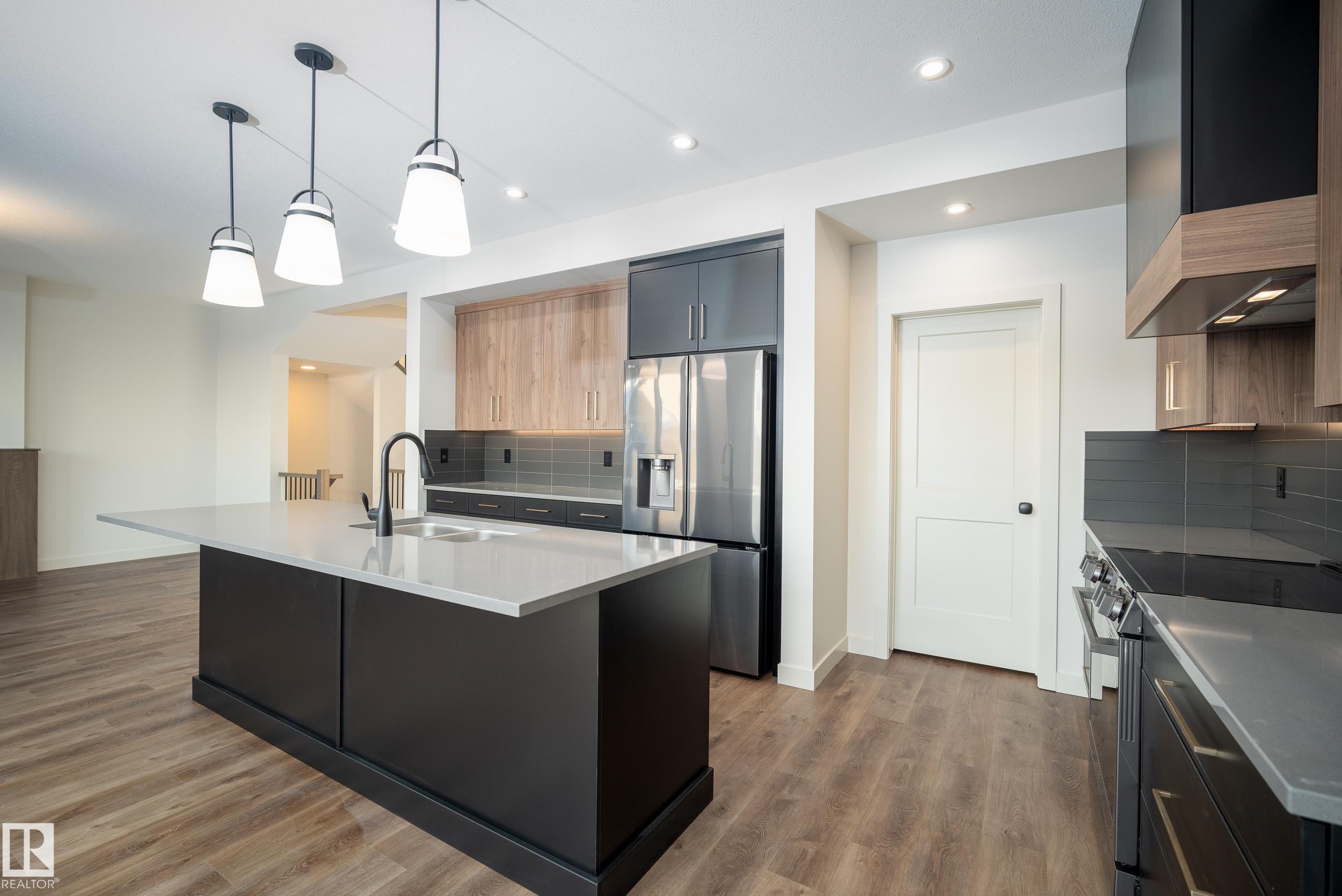 Photo 10 at 10 Prescott Boulevard, Prescott, Spruce Grove