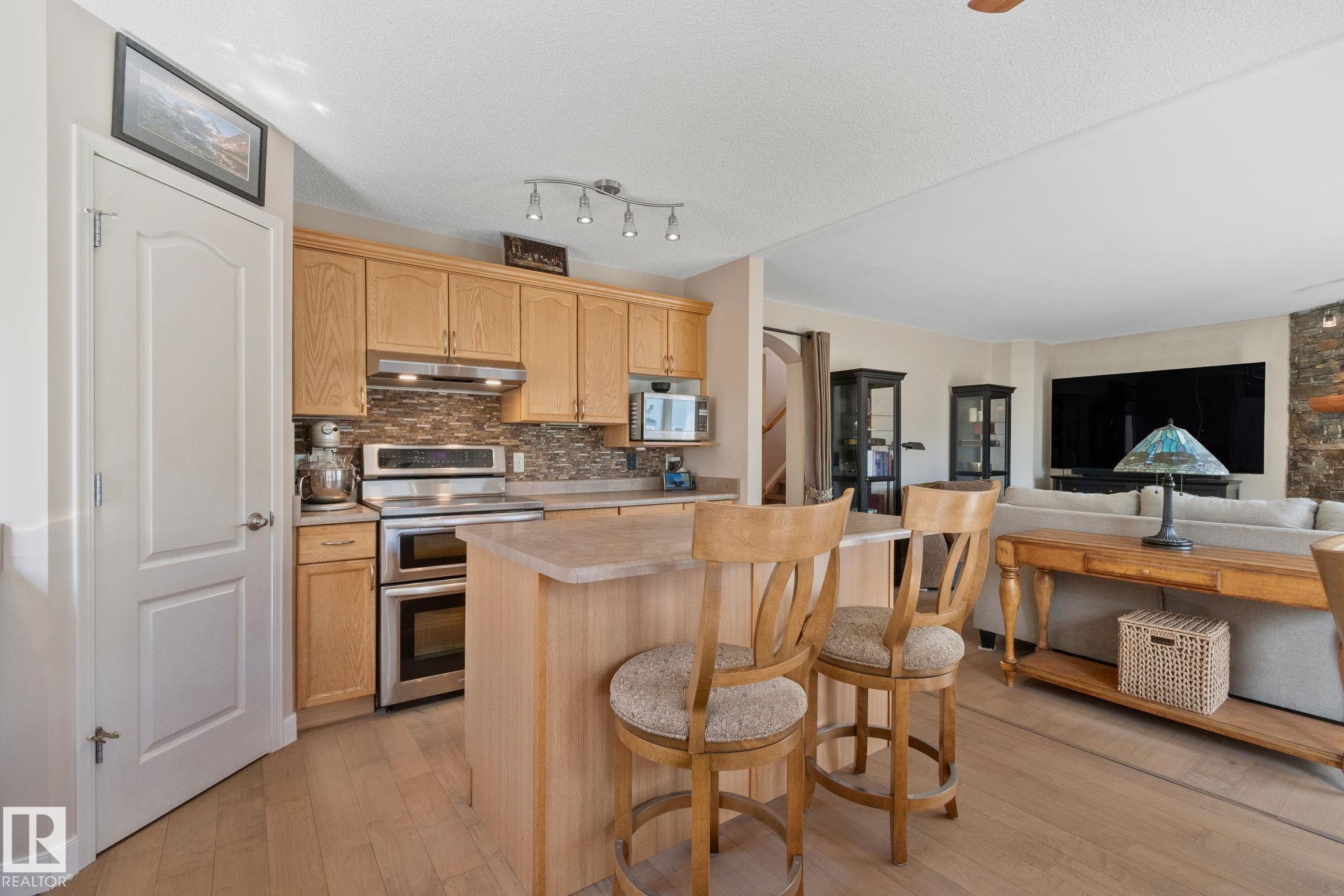 Photo 12 at 591 Byrne Crescent SW, Blackmud Creek, Edmonton