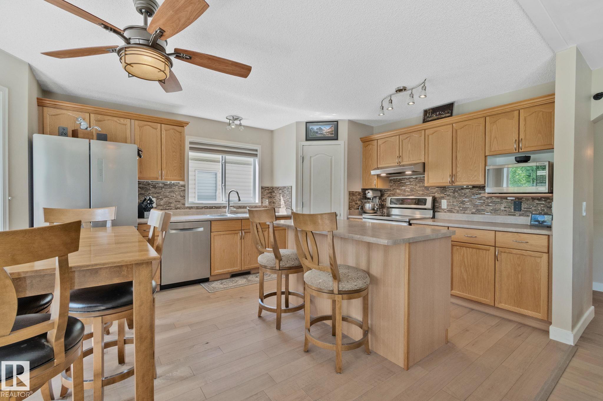 Photo 13 at 591 Byrne Crescent SW, Blackmud Creek, Edmonton