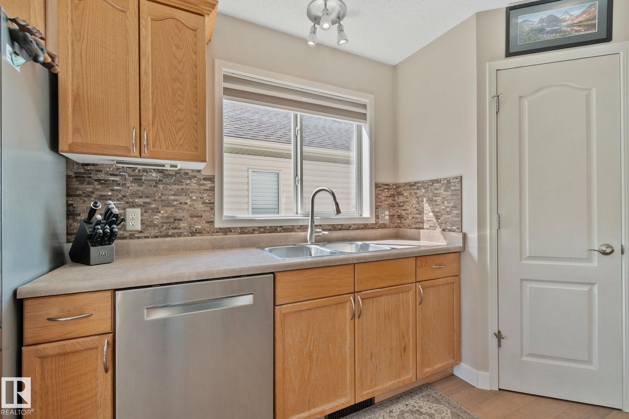 Photo 16 at 591 Byrne Crescent SW, Blackmud Creek, Edmonton