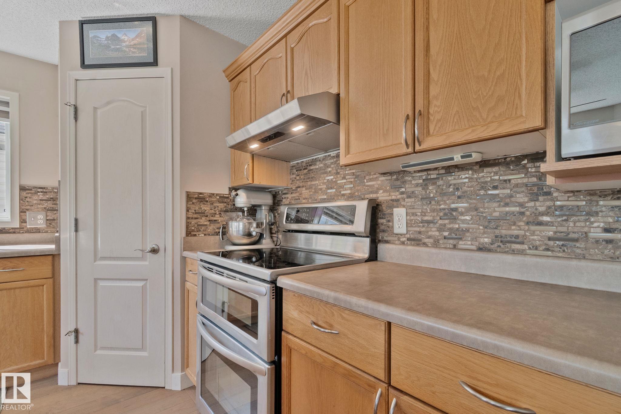 Photo 17 at 591 Byrne Crescent SW, Blackmud Creek, Edmonton